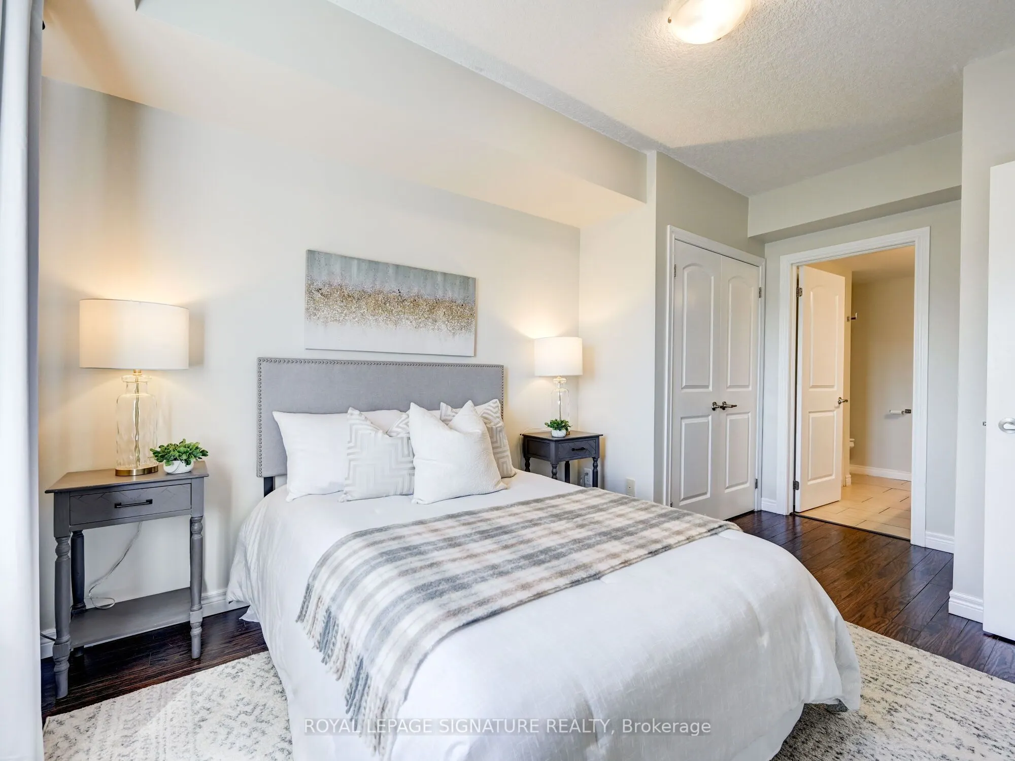 886 Golf Links Road, #205