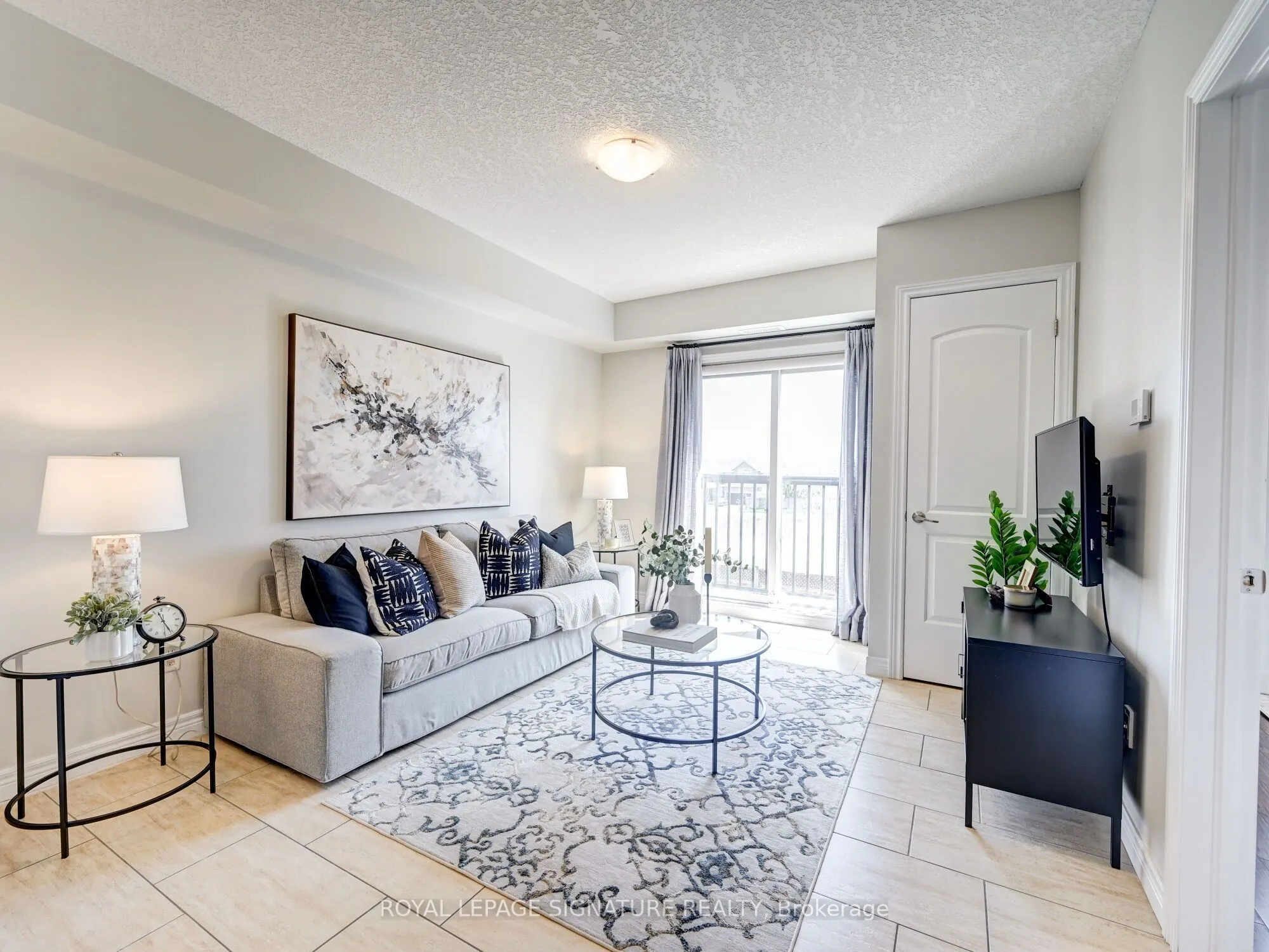 886 Golf Links Road, #205