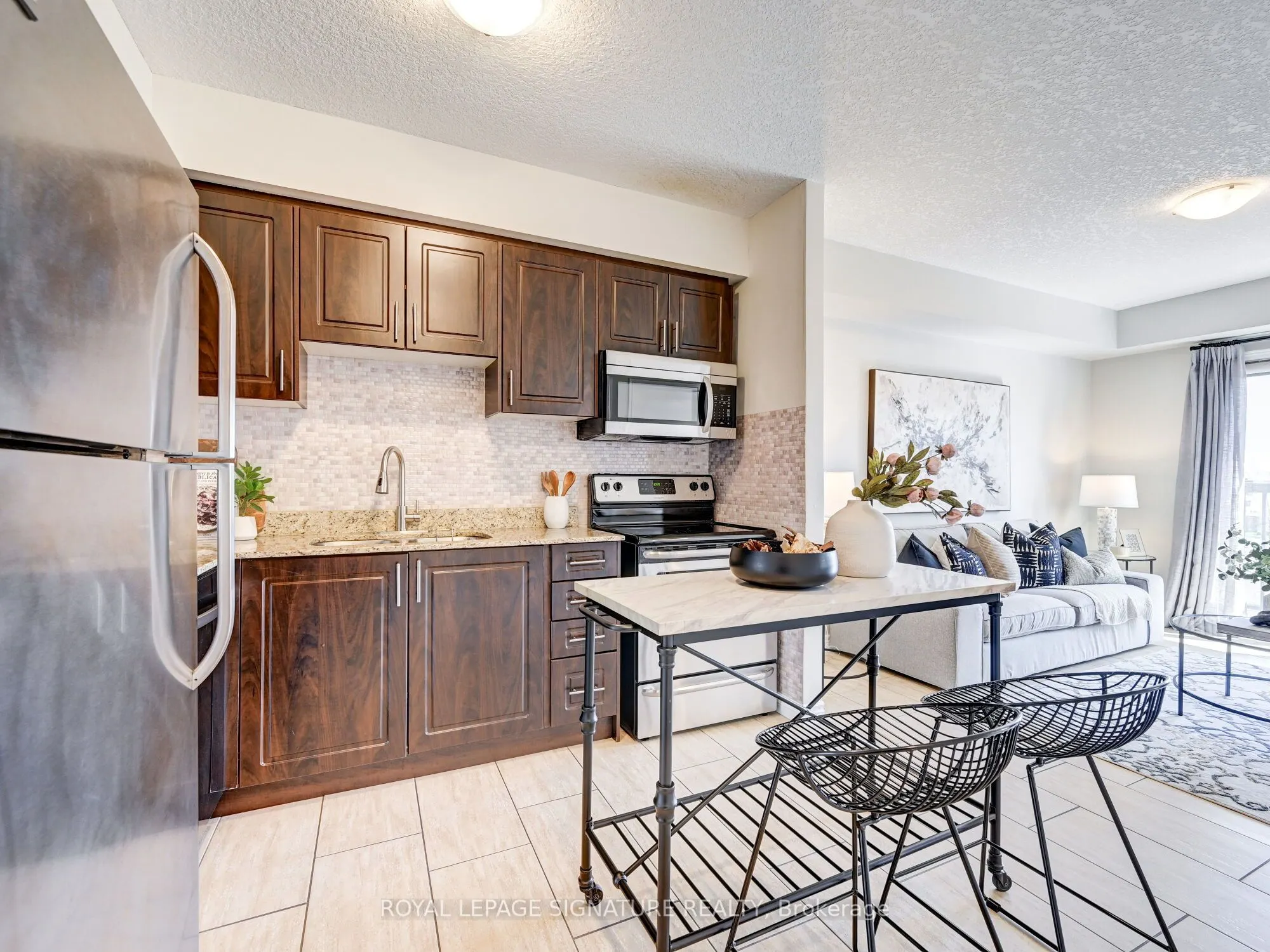 886 Golf Links Road, #205