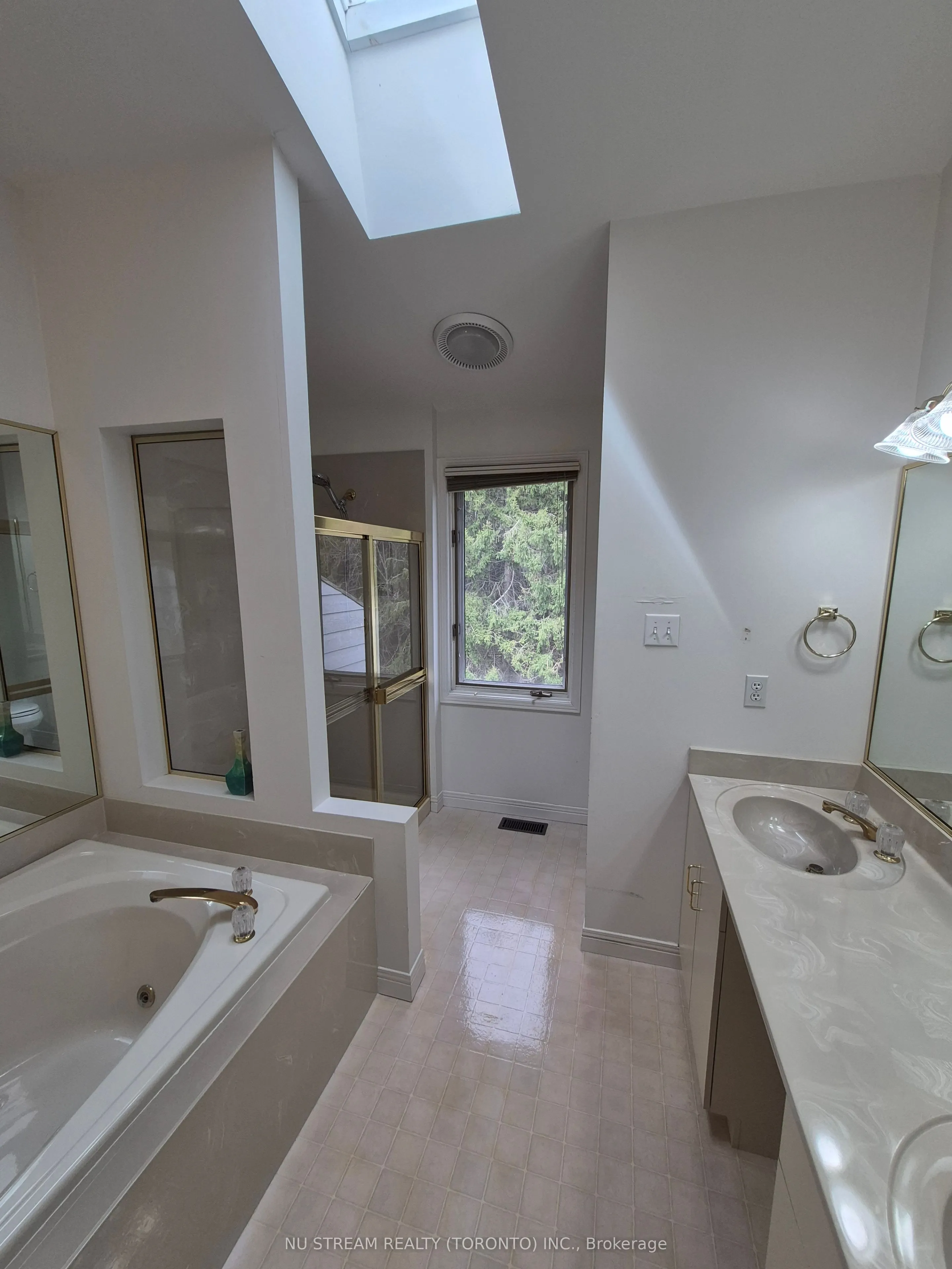 691 Lansdowne Avenue, #30