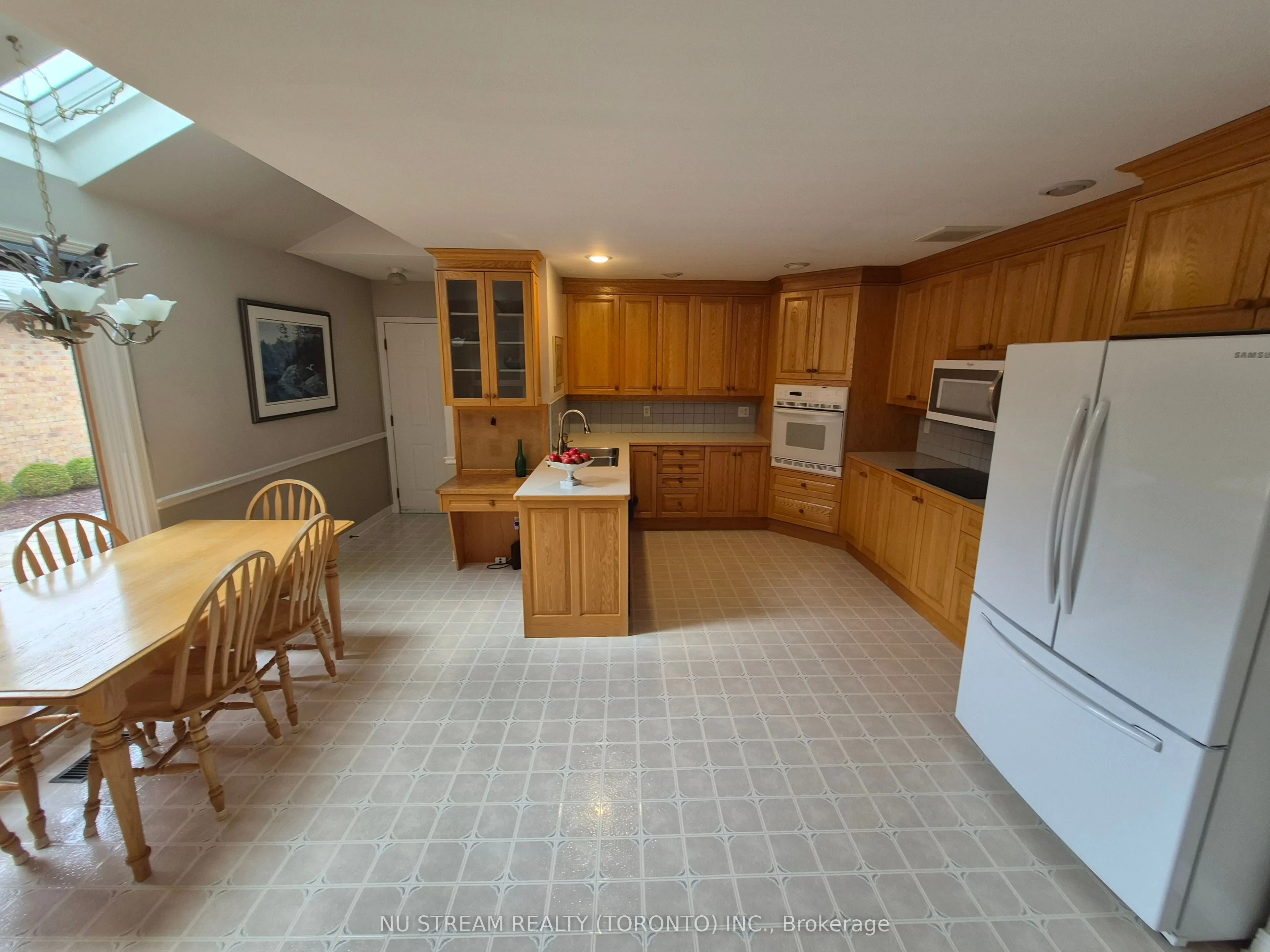691 Lansdowne Avenue, #30