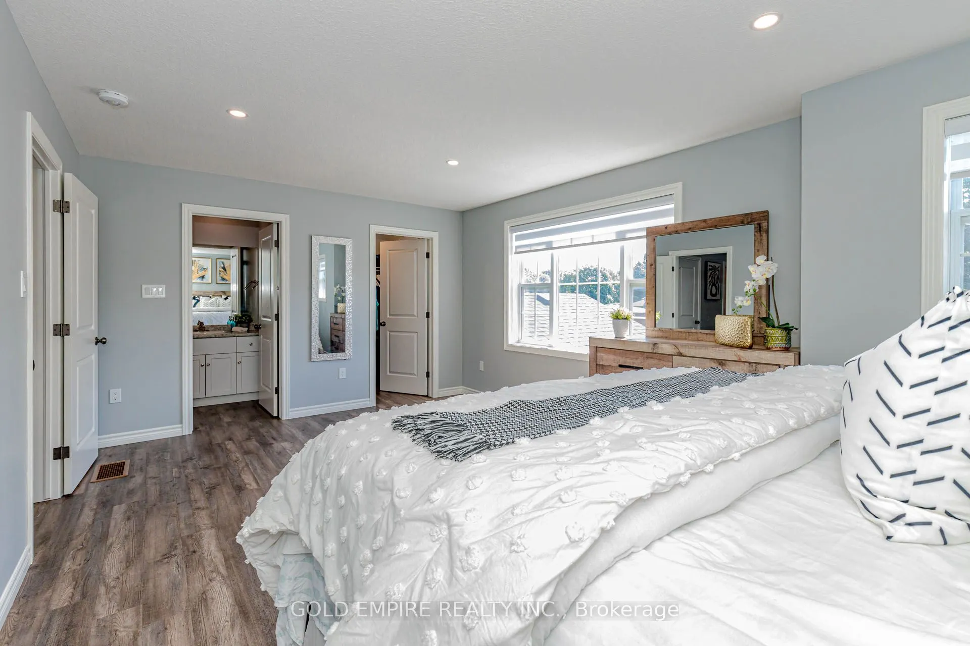 28 MINLER Street, #6