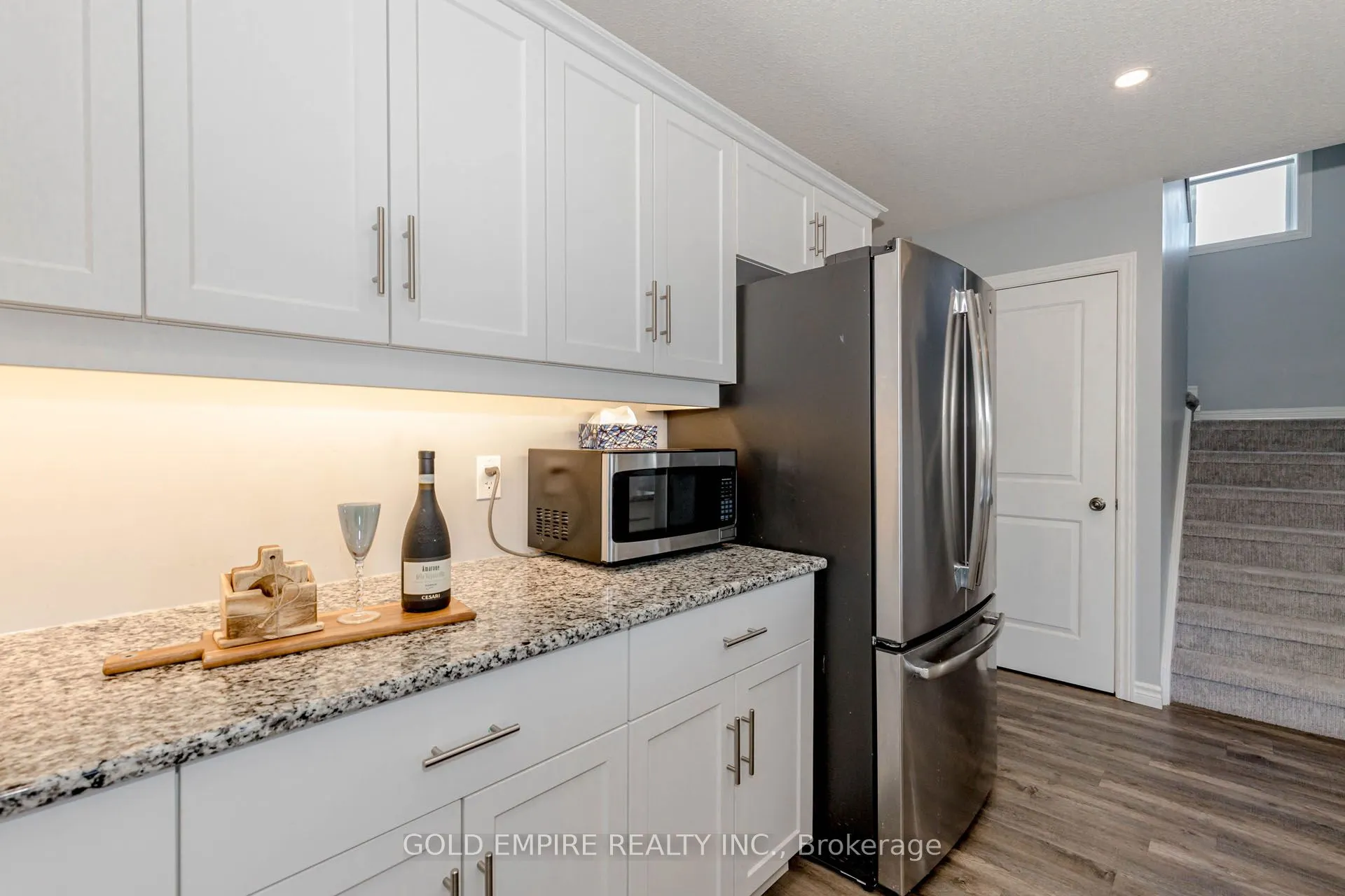 28 MINLER Street, #6