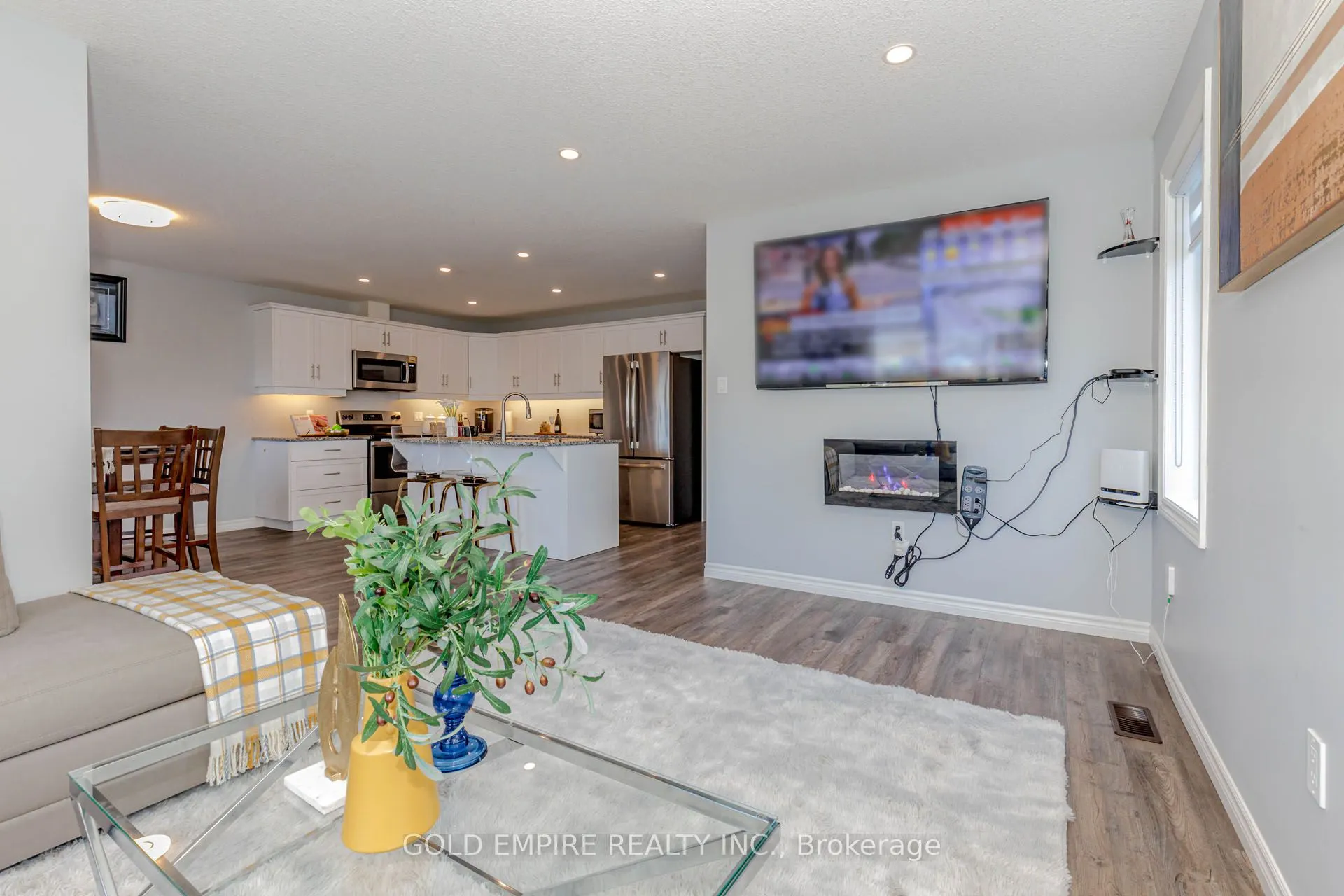 28 MINLER Street, #6