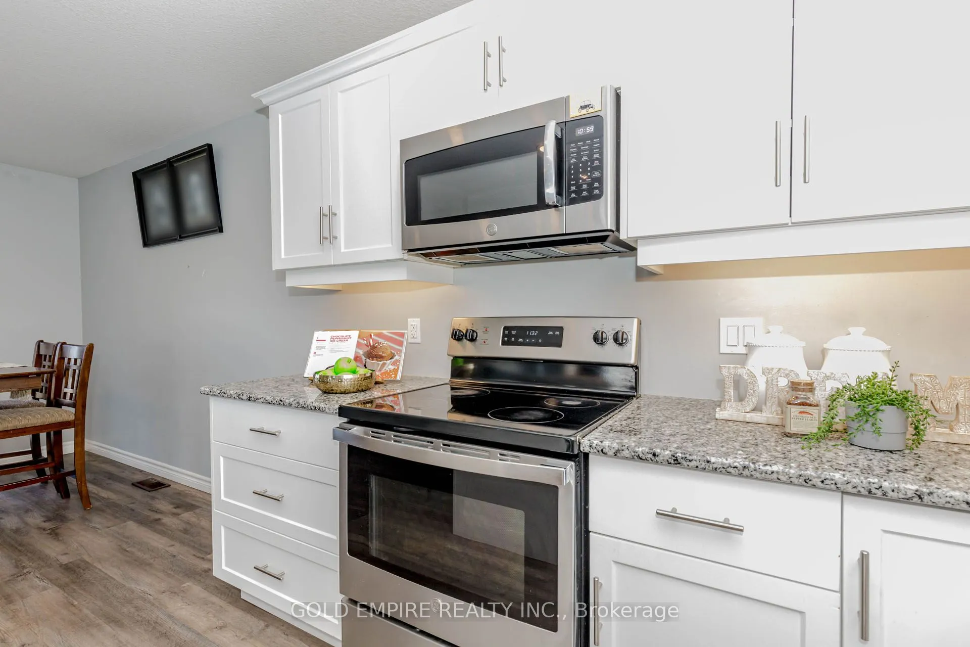 28 MINLER Street, #6