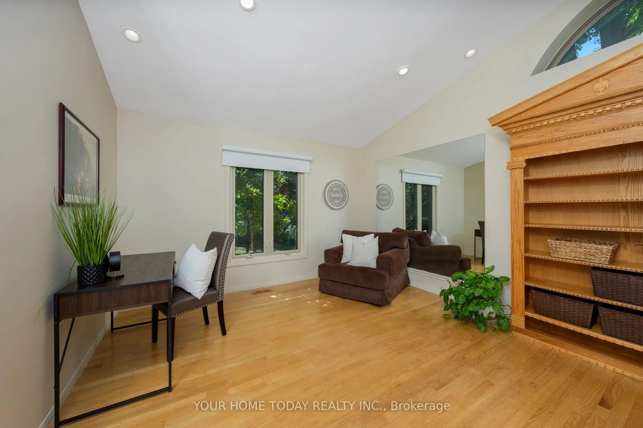 9542 Wellington Rd 42