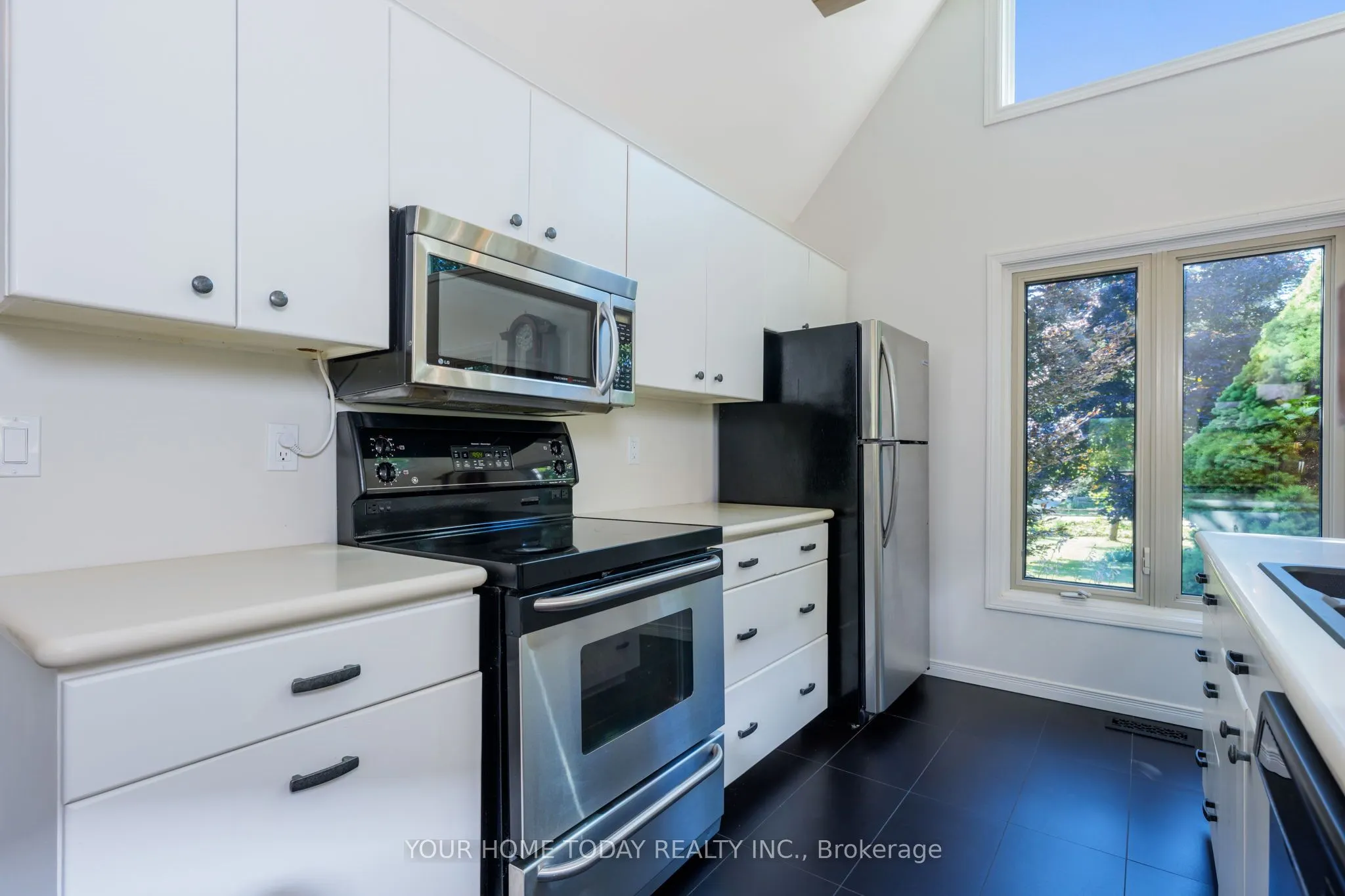 9542 Wellington Rd 42