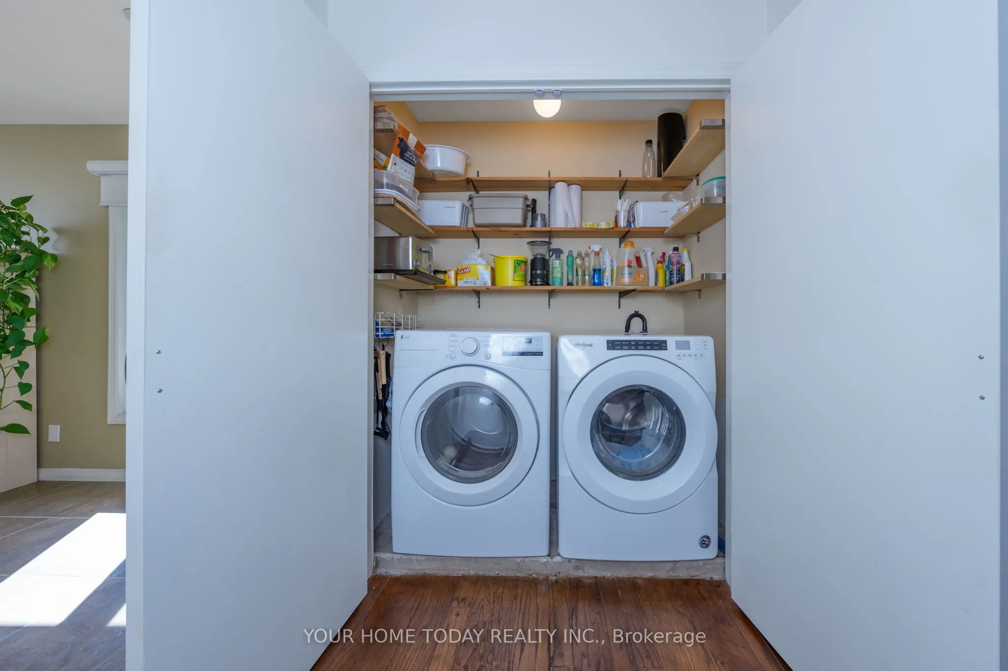 9542 Wellington Rd 42
