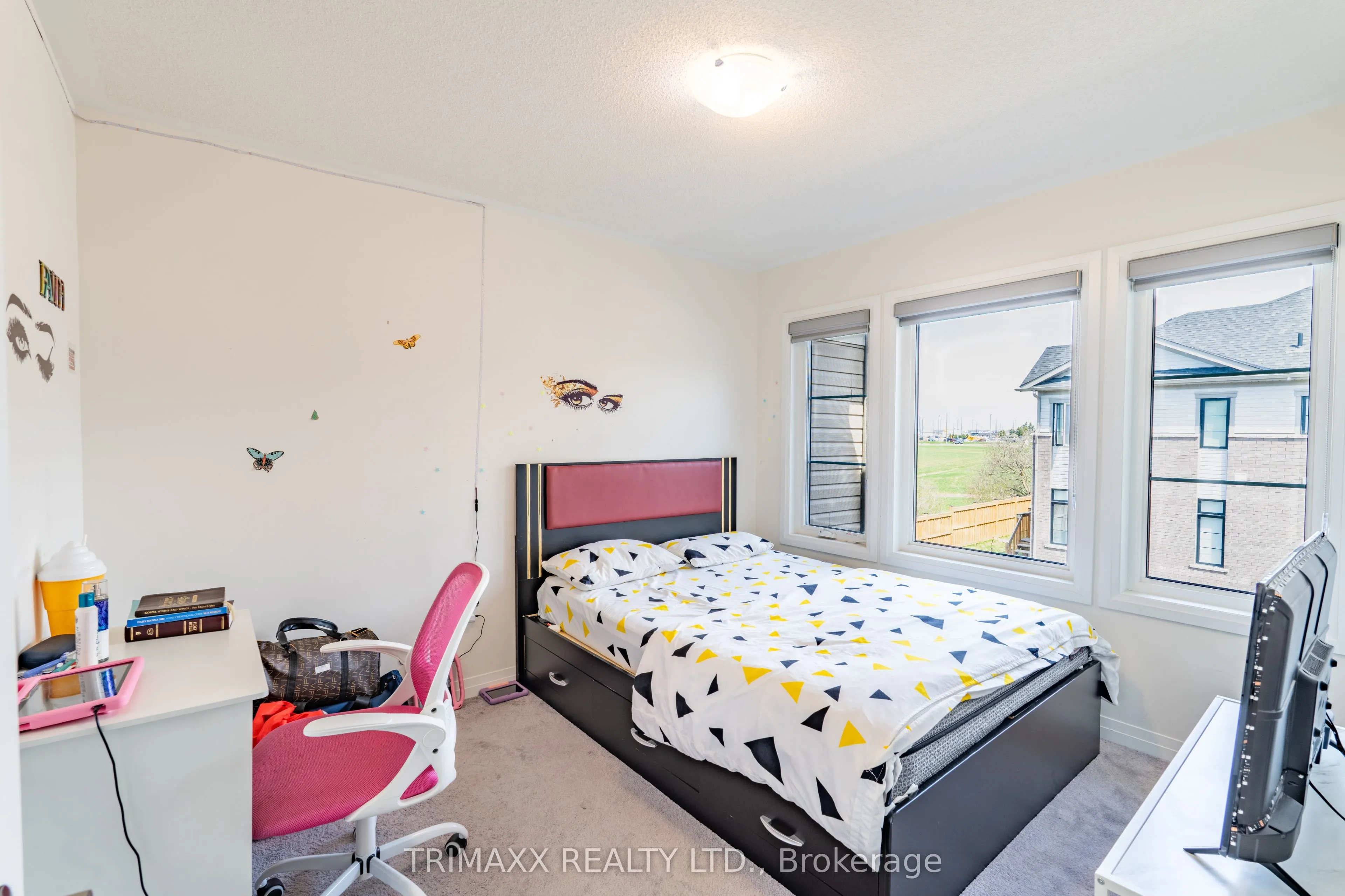 10 Freedom Crescent, #4