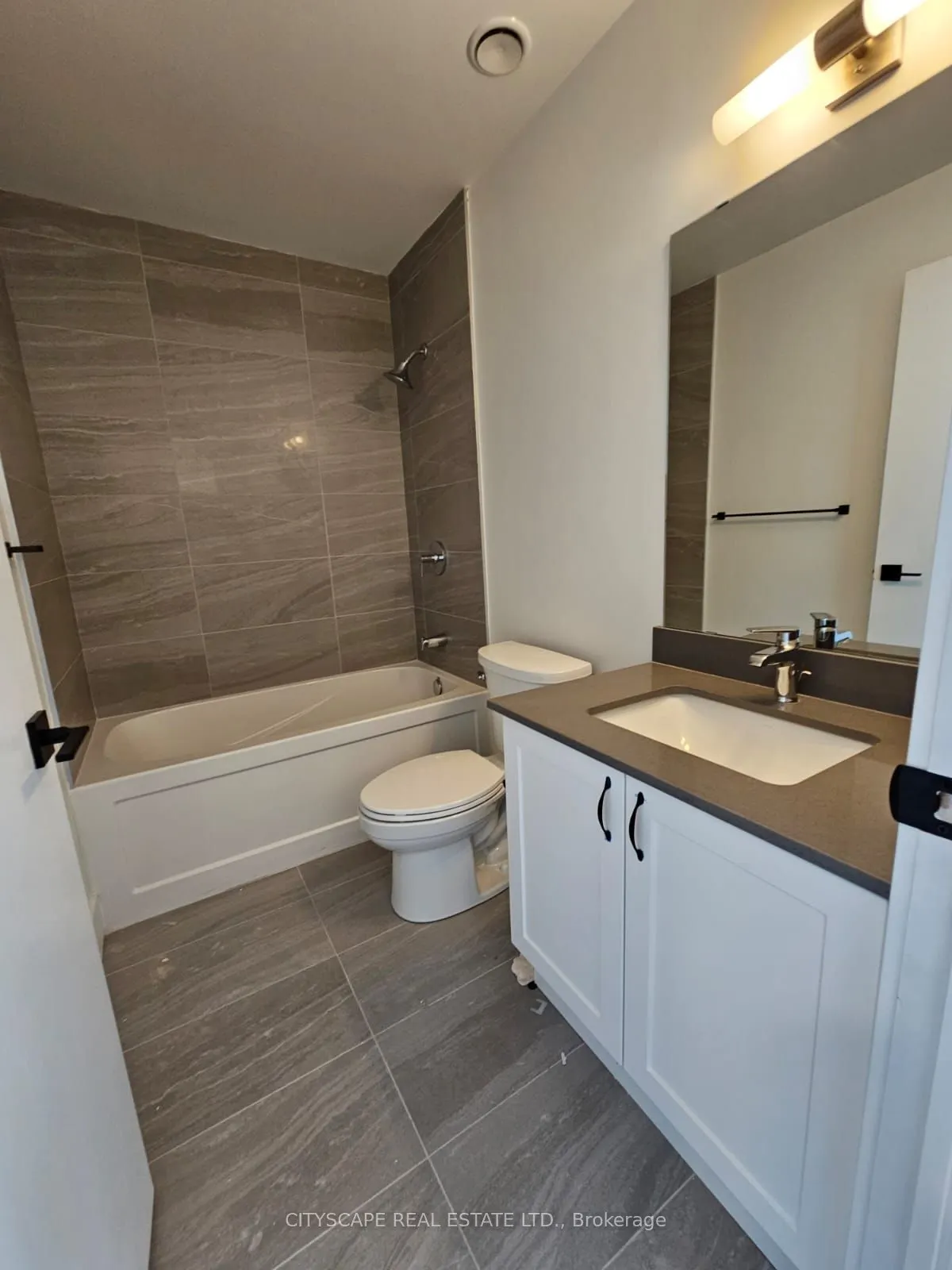 2782 Barton Street, #1612