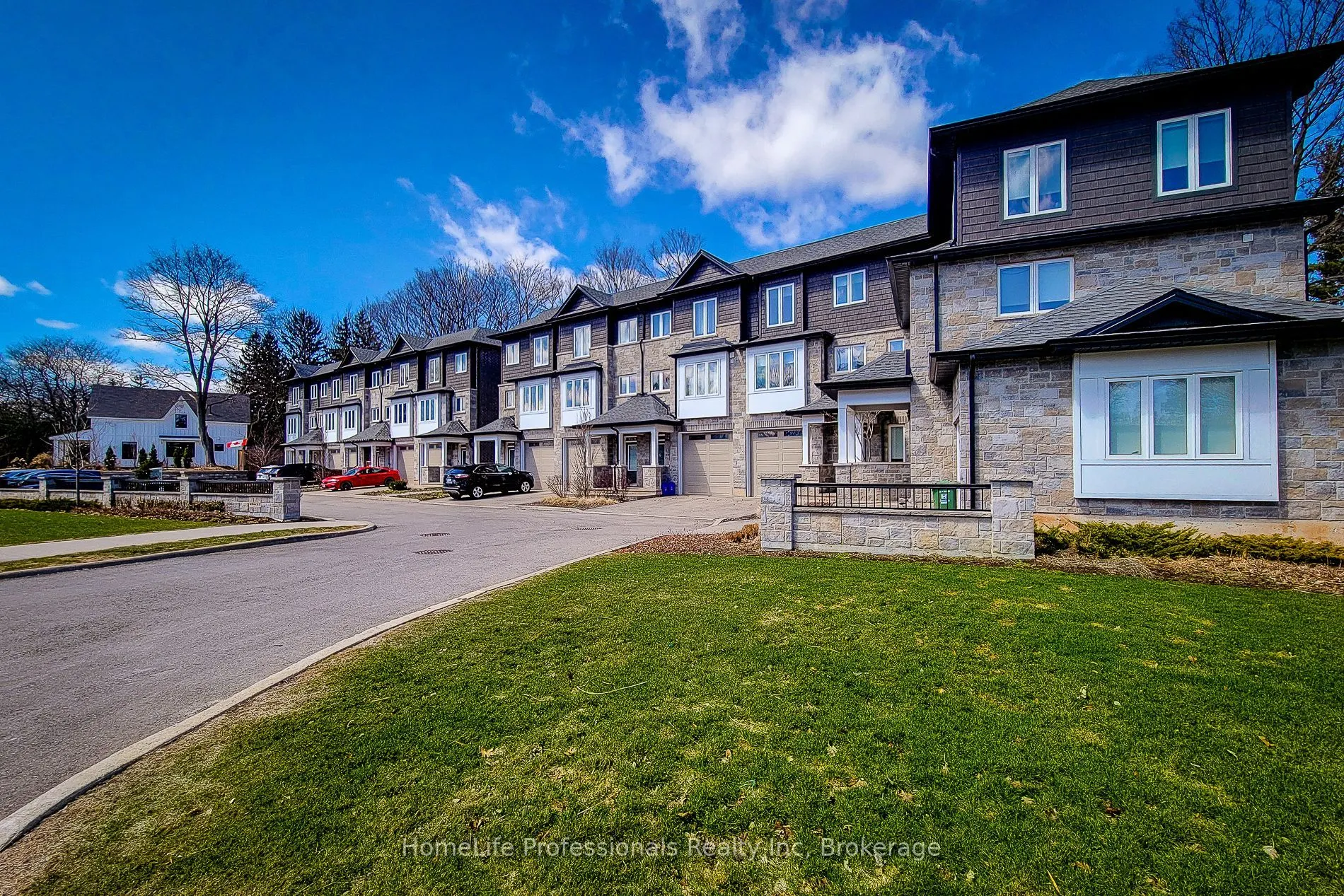 111 Wilson Street E, #7