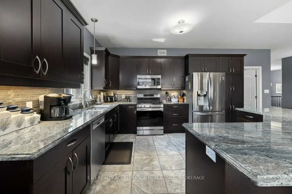 63 ASHWOOD CRESCENT