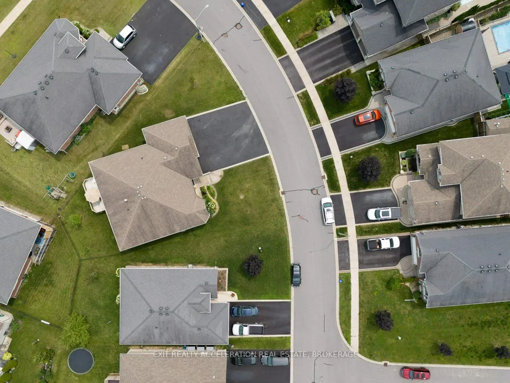 63 ASHWOOD CRESCENT