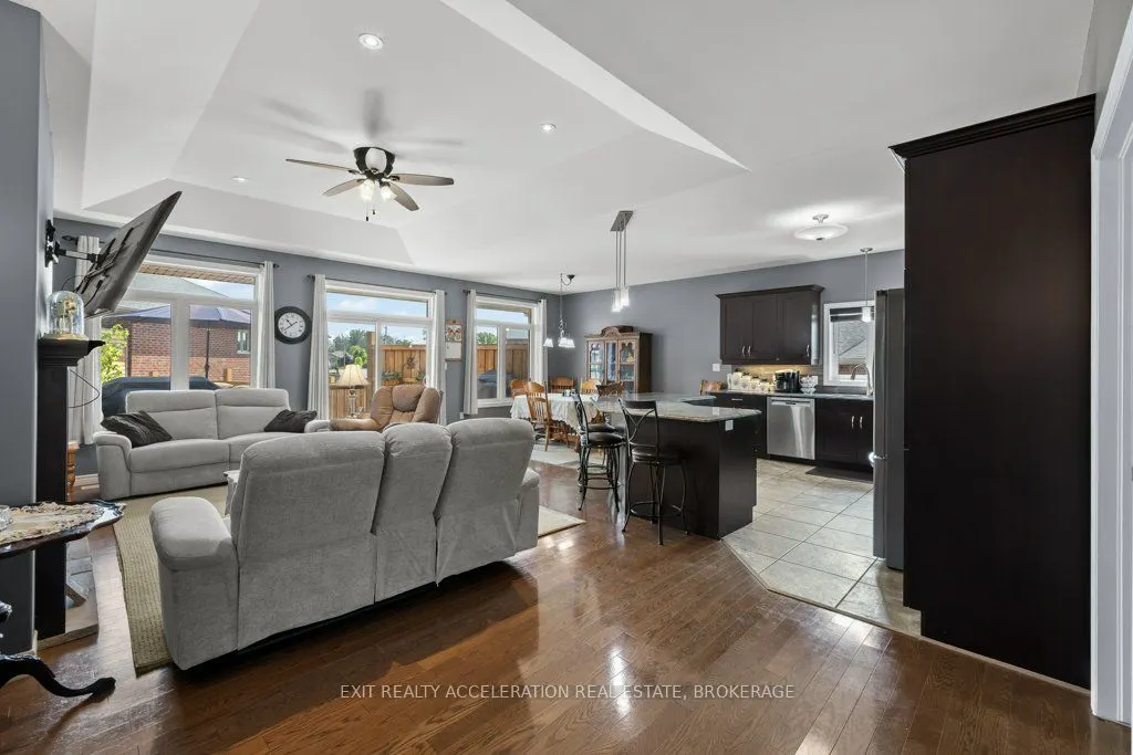 63 ASHWOOD CRESCENT