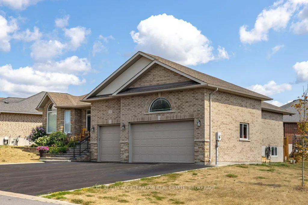 63 ASHWOOD CRESCENT