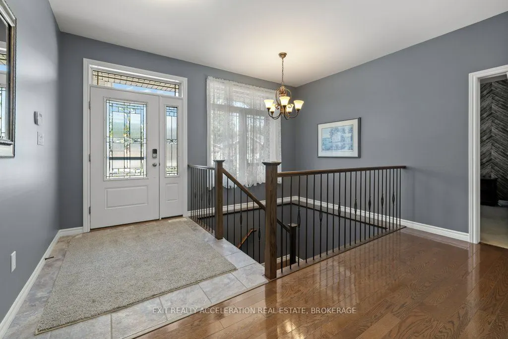 63 ASHWOOD CRESCENT