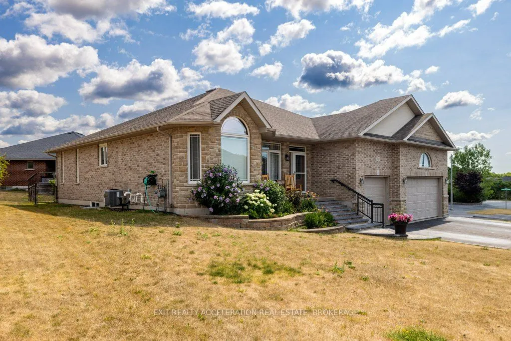 63 ASHWOOD CRESCENT