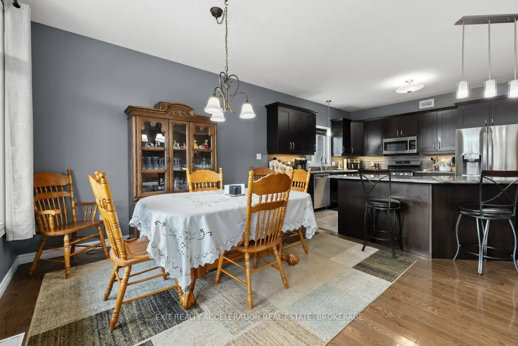 63 ASHWOOD CRESCENT
