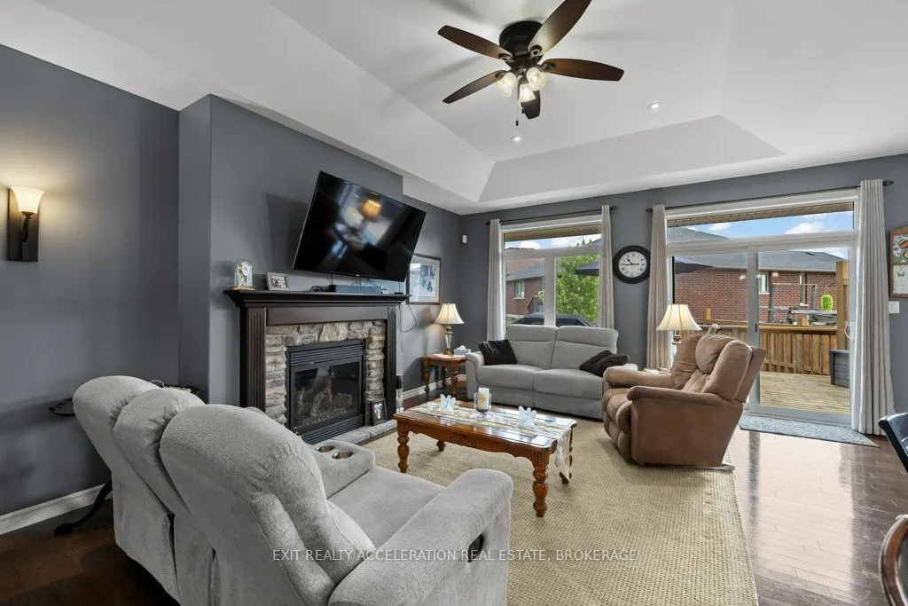 63 ASHWOOD CRESCENT