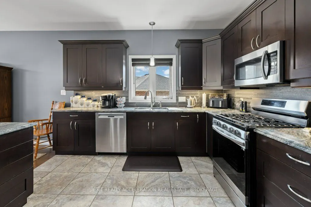 63 ASHWOOD CRESCENT