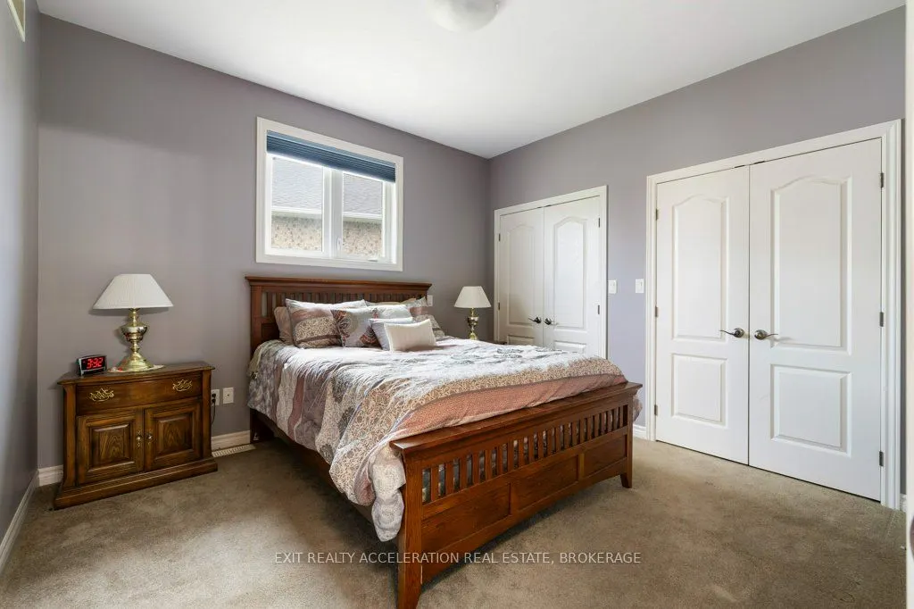63 ASHWOOD CRESCENT