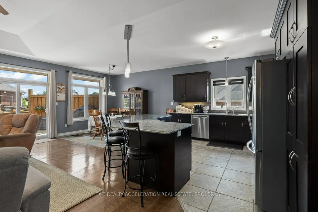 63 ASHWOOD CRESCENT