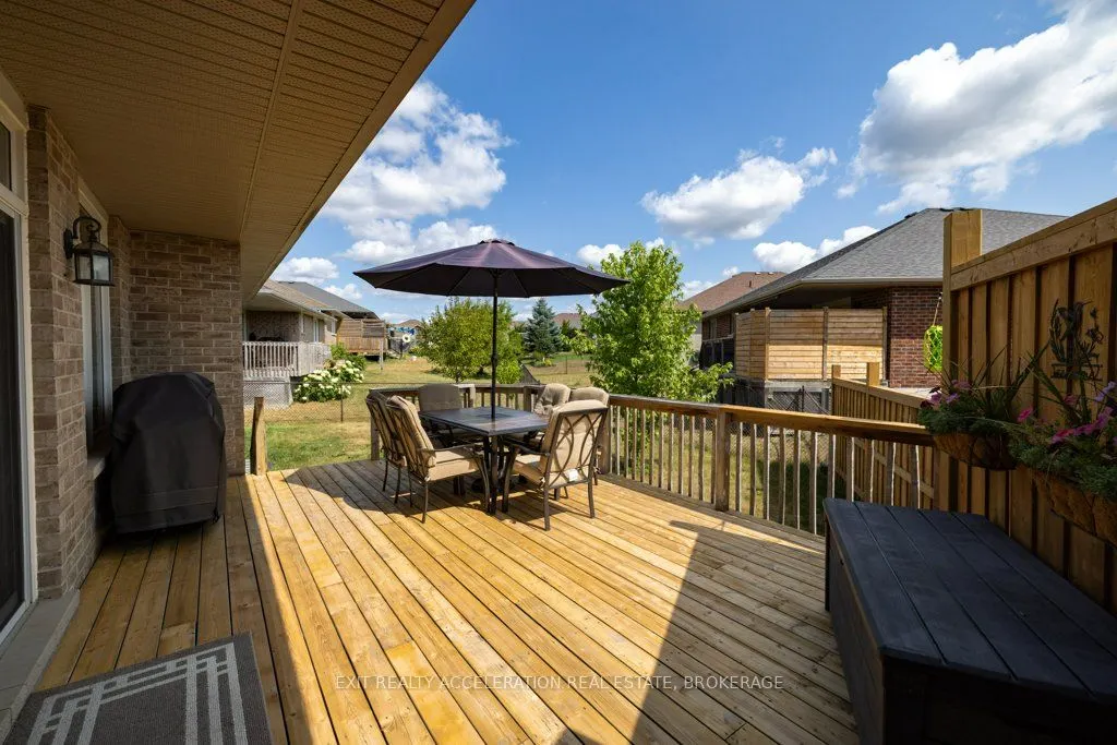 63 ASHWOOD CRESCENT