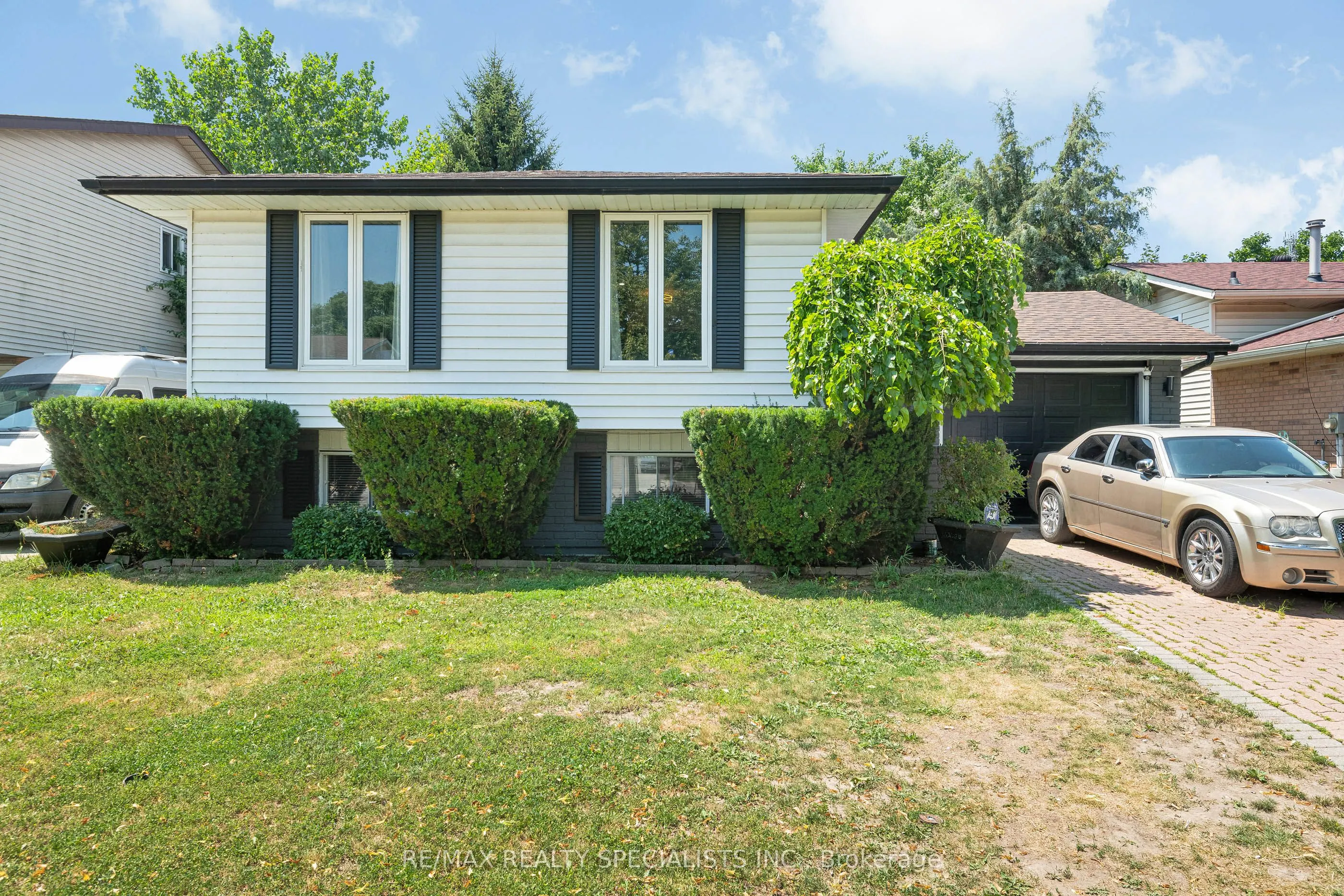 3195 Conservation Drive W