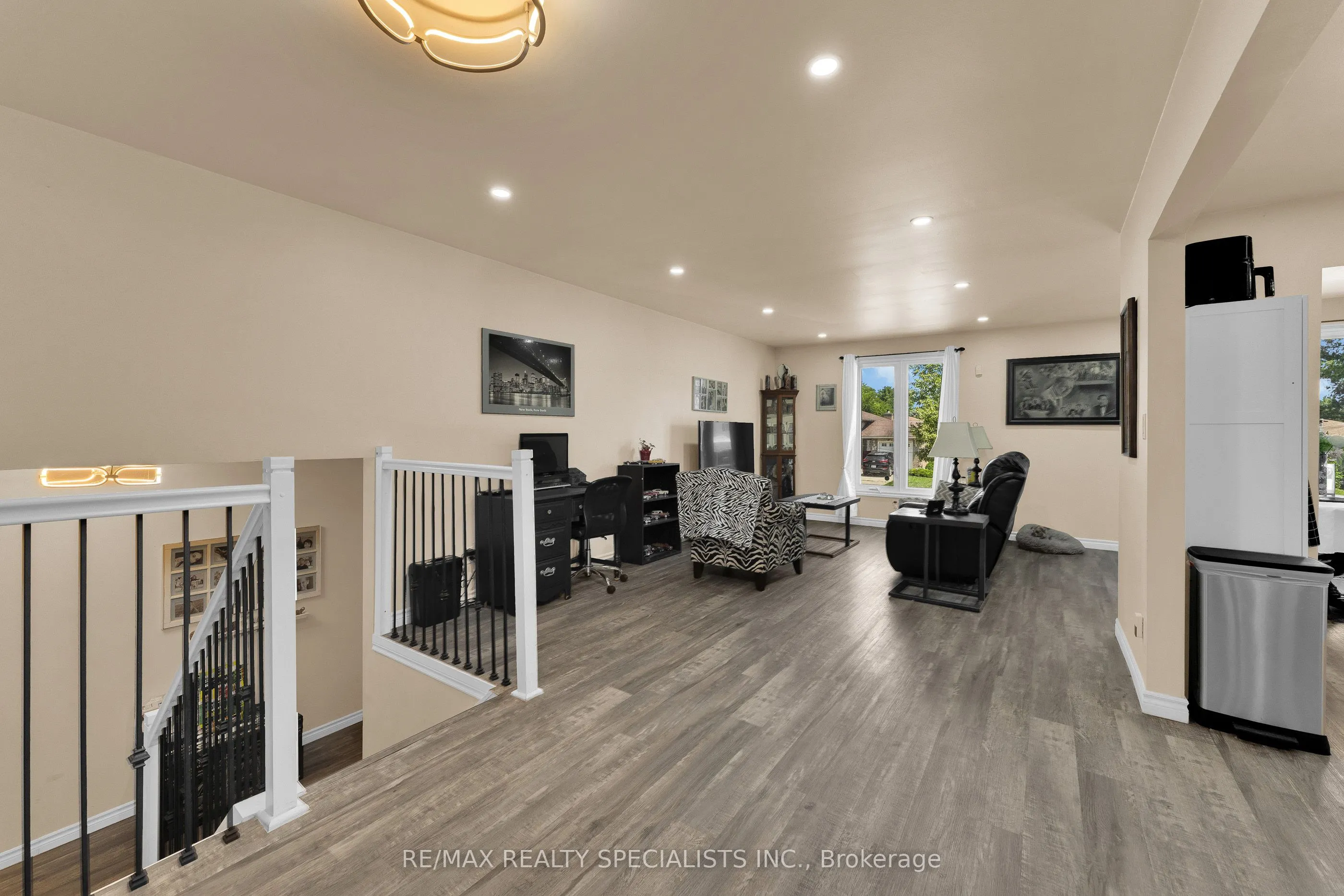 3195 Conservation Drive W