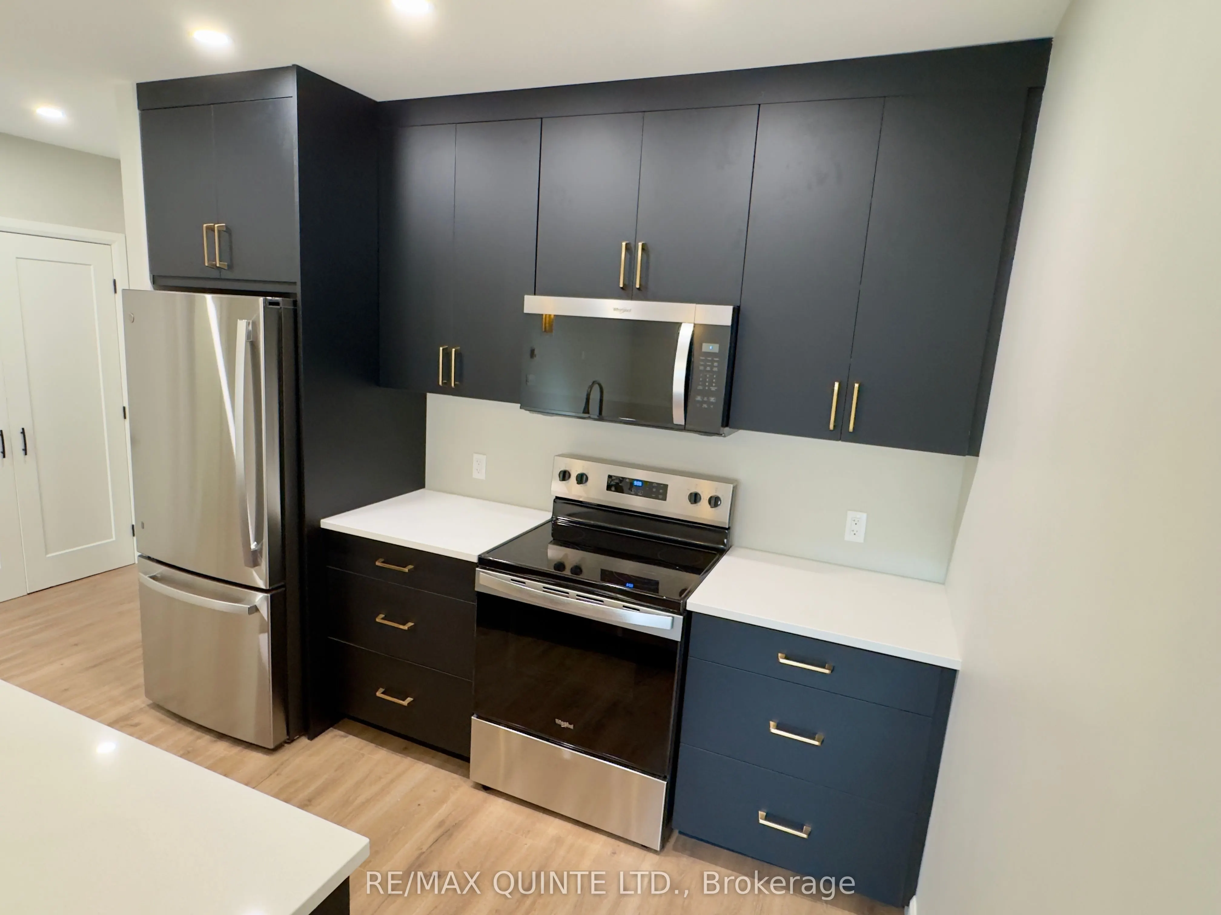 330 Victoria Street, #5