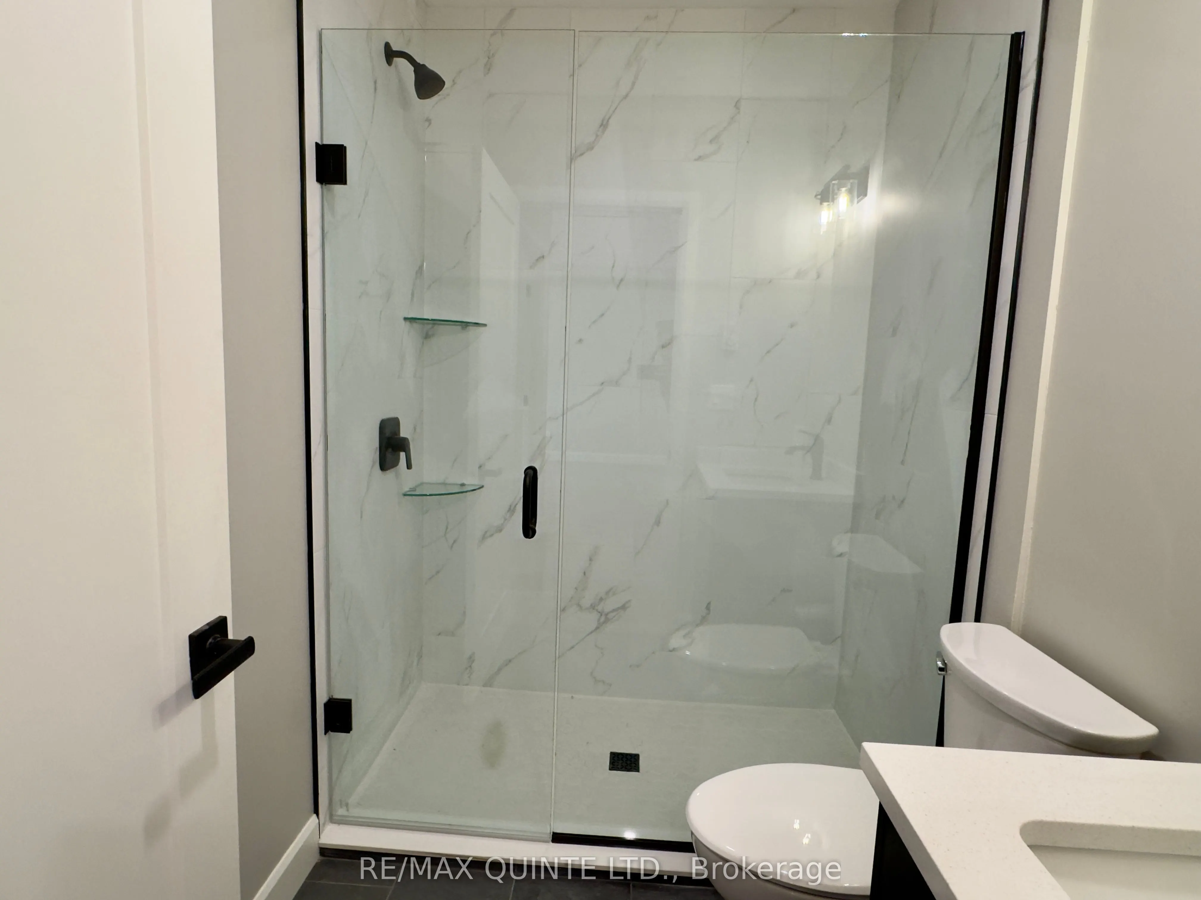 330 Victoria Street, #5