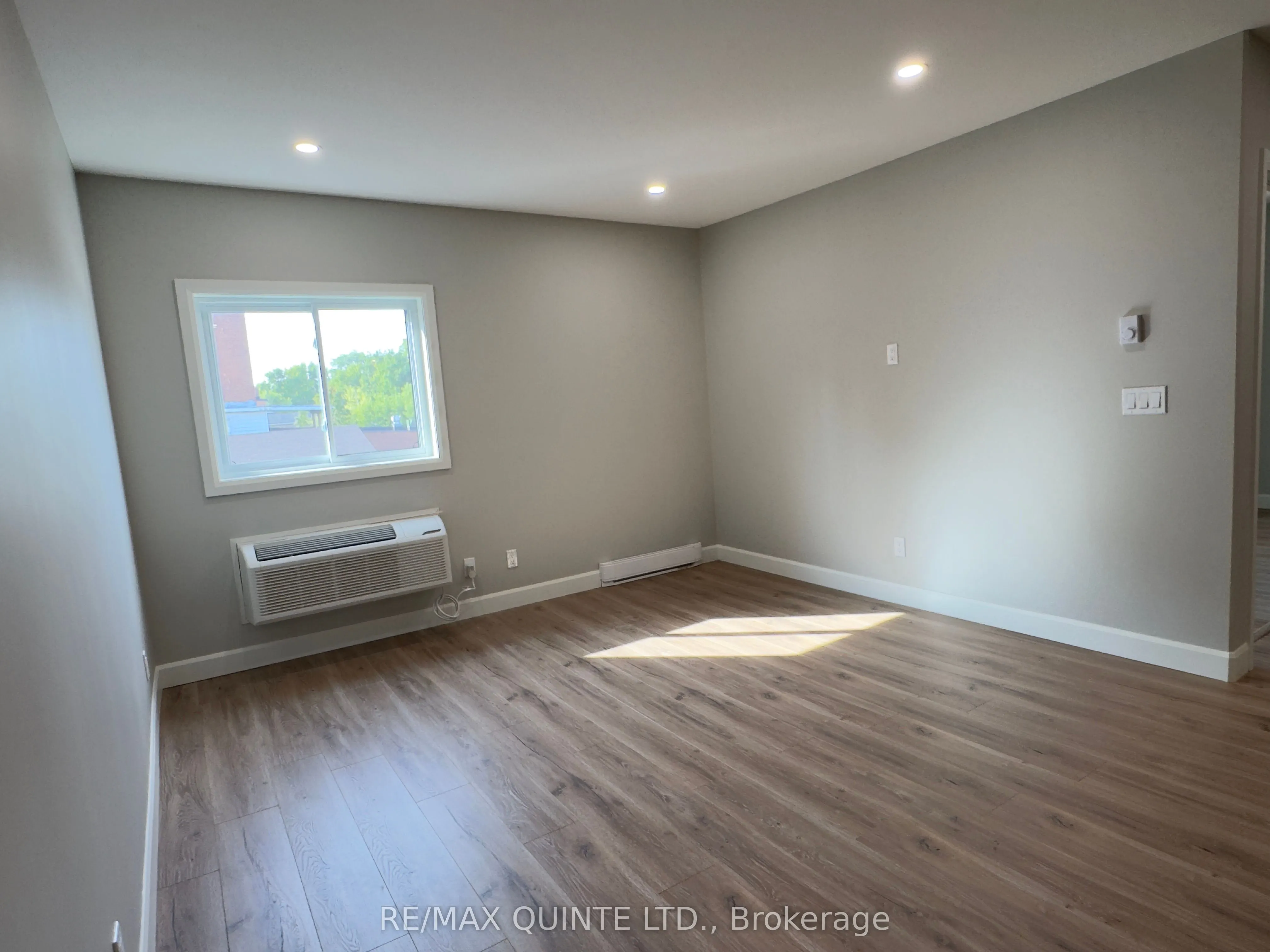 330 Victoria Street, #5