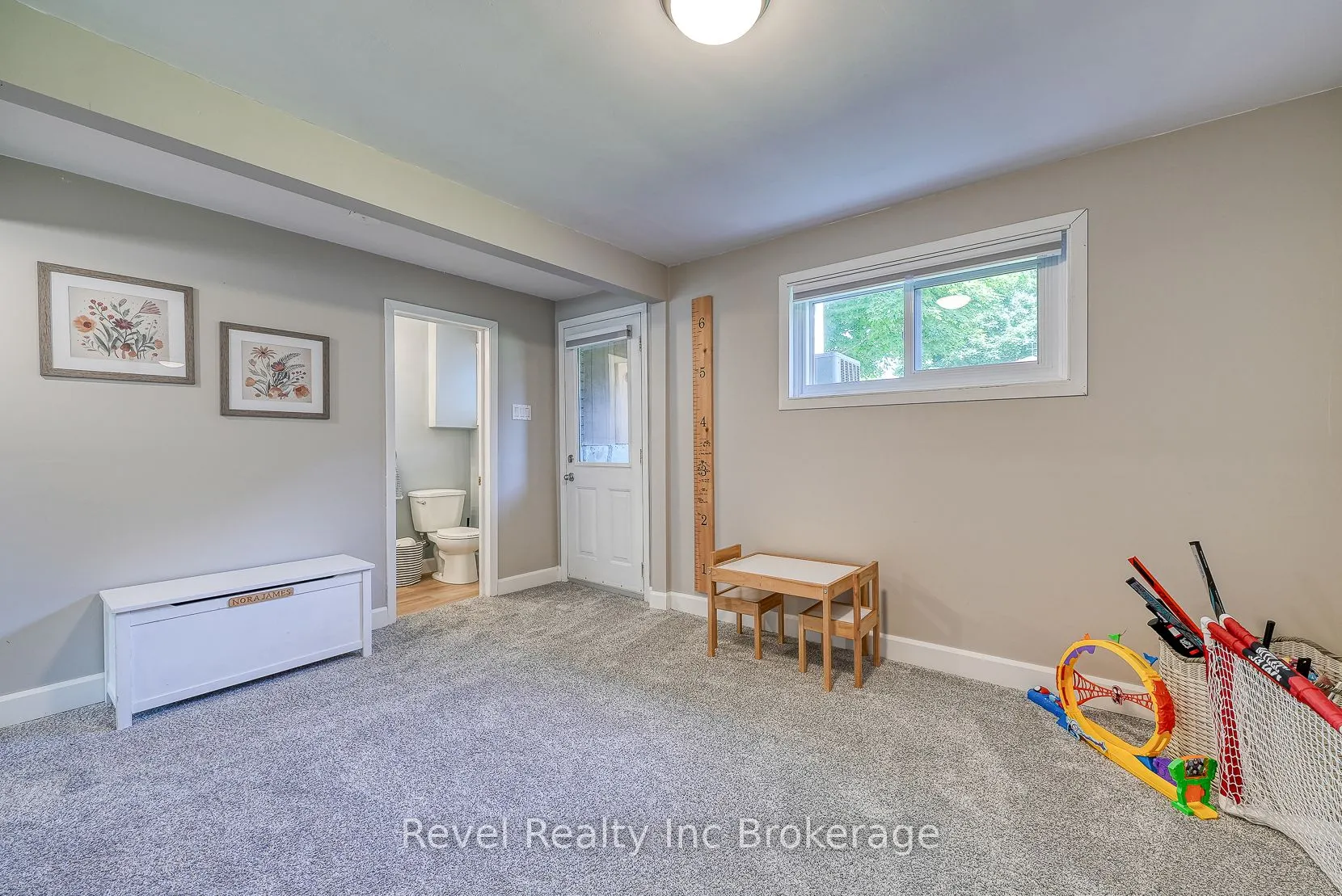 5 Dean Crescent