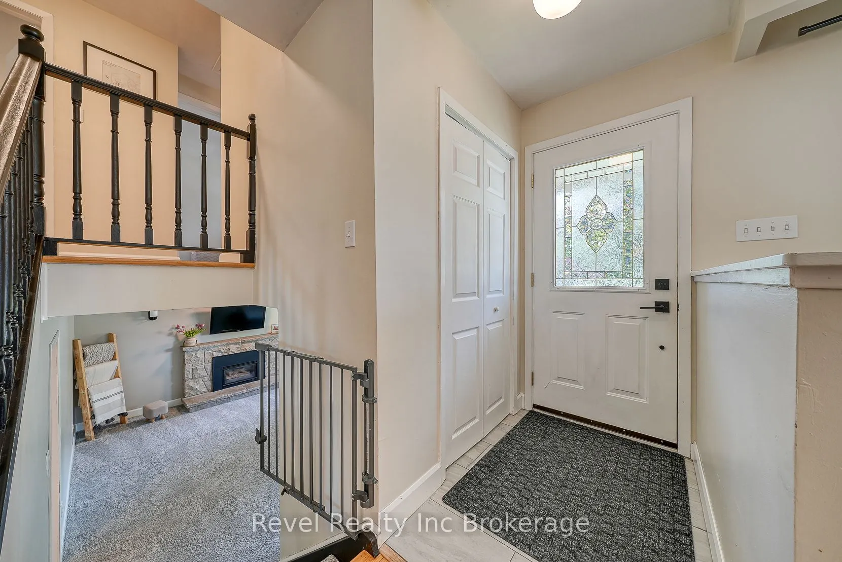 5 Dean Crescent