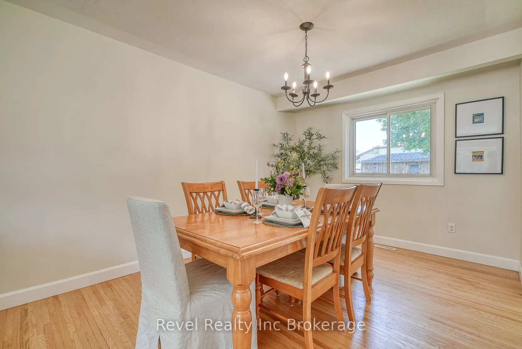 5 Dean Crescent