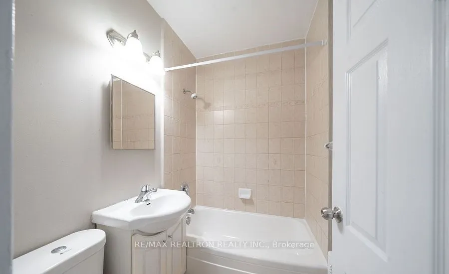 468 Ottawa Street, #332D