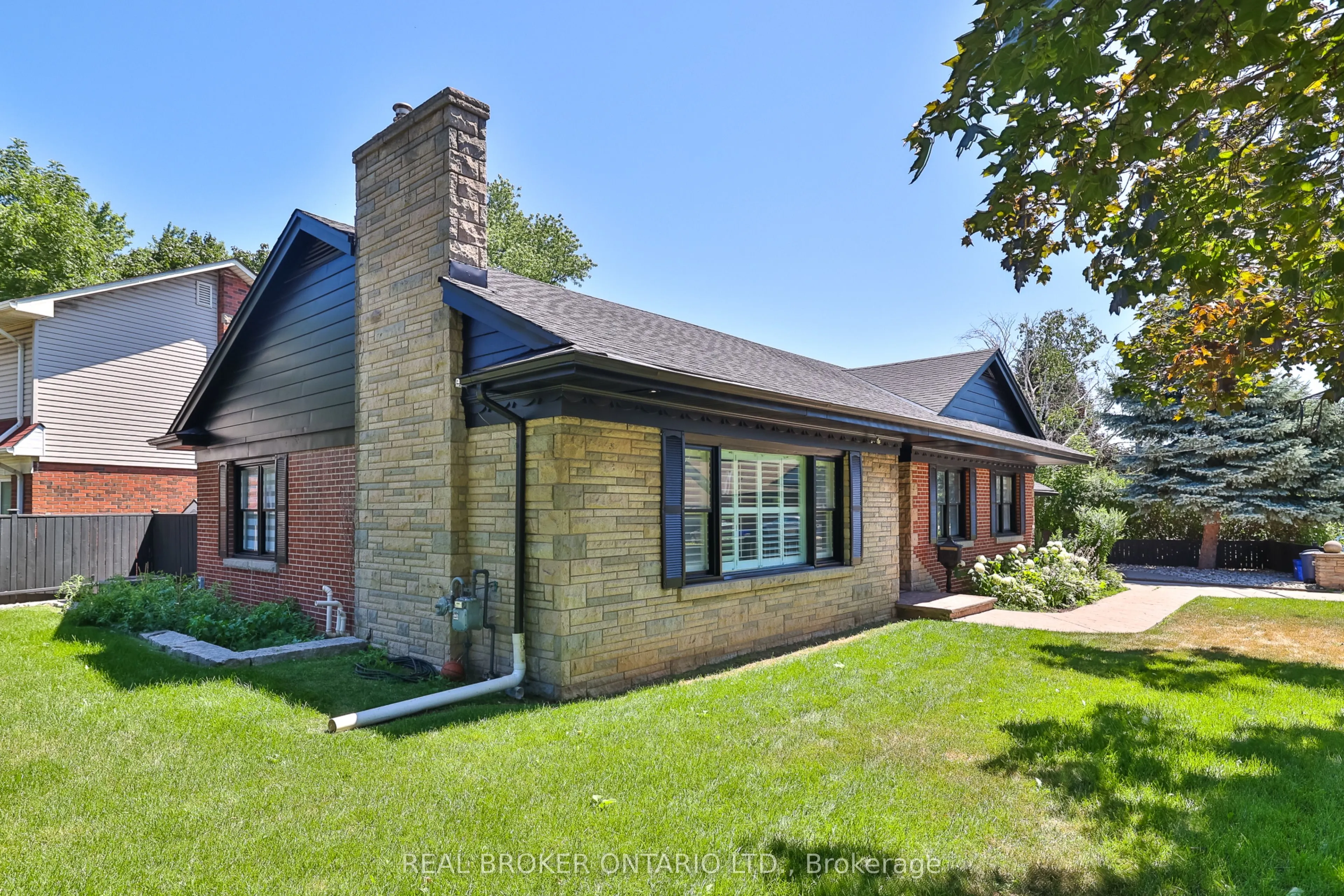 76 Randall Avenue