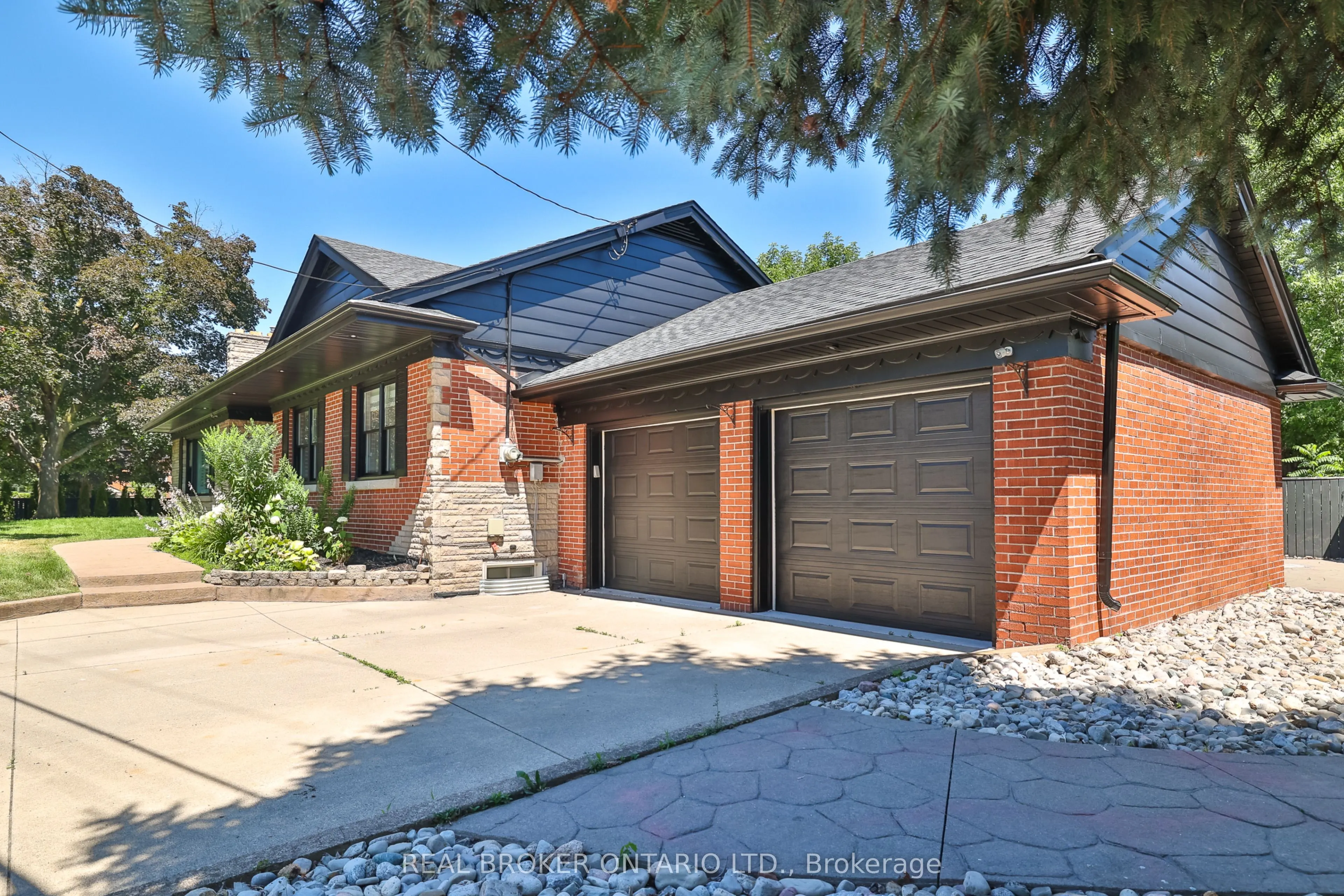 76 Randall Avenue