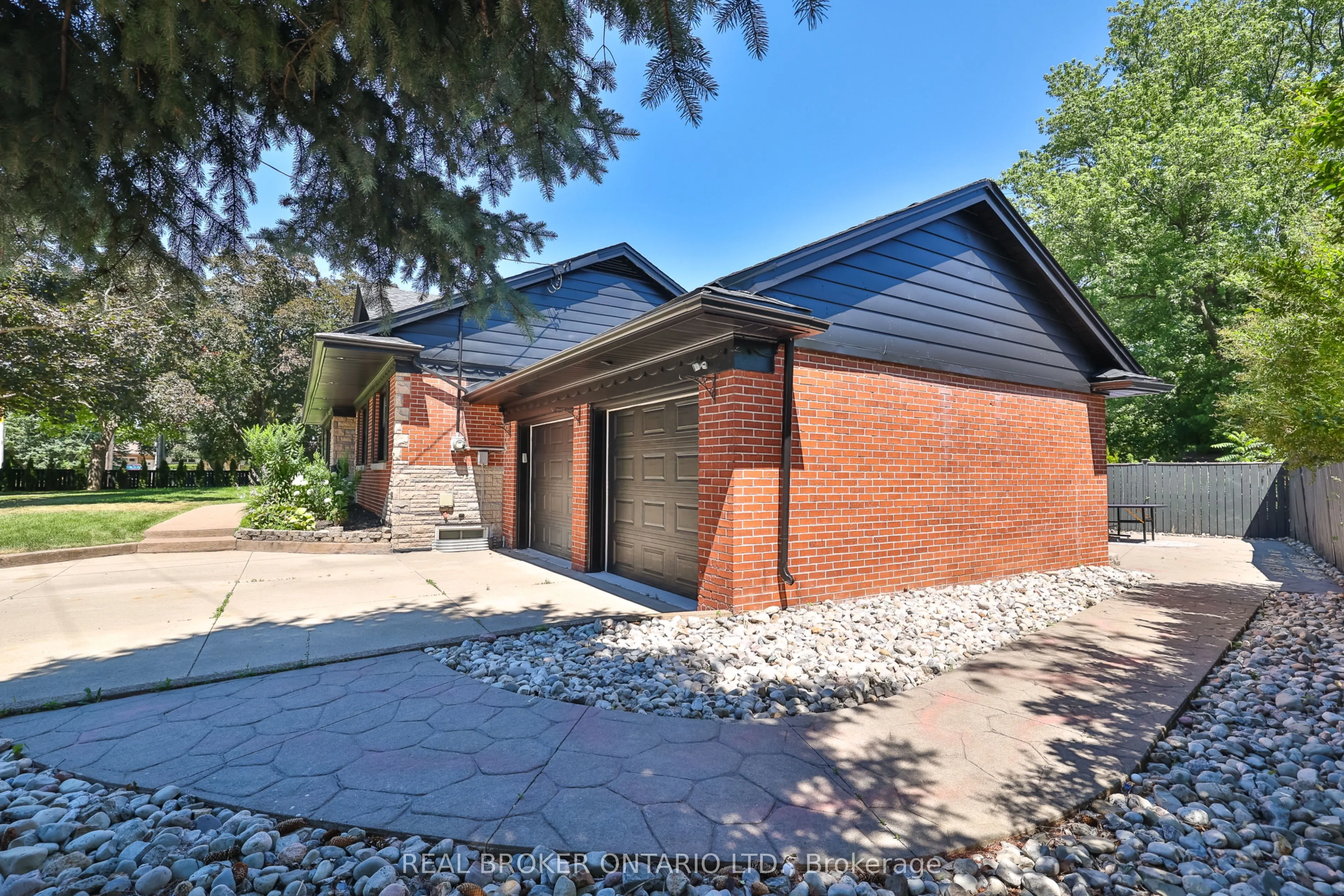 76 Randall Avenue
