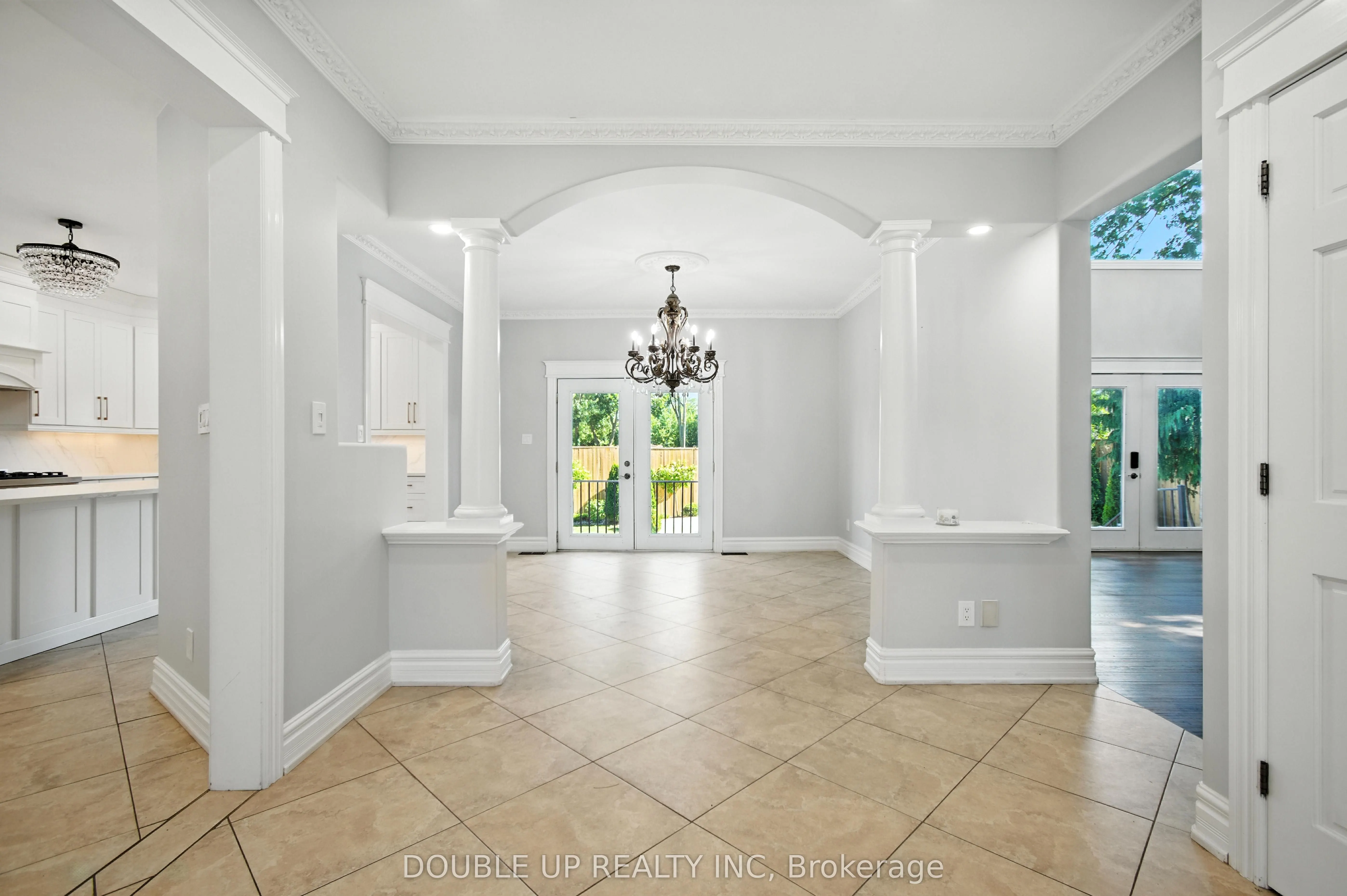 435 Country Club Drive