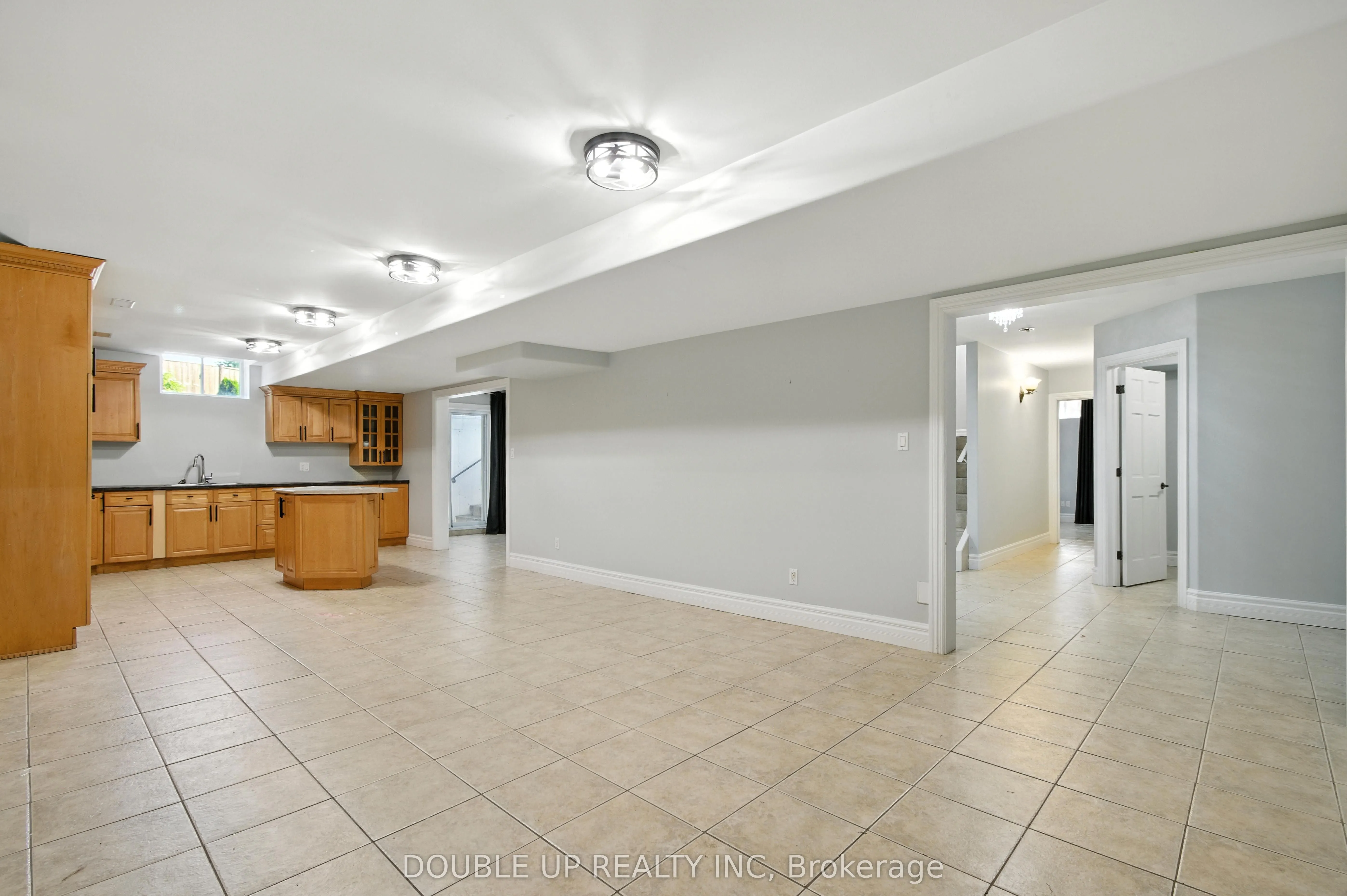 435 Country Club Drive