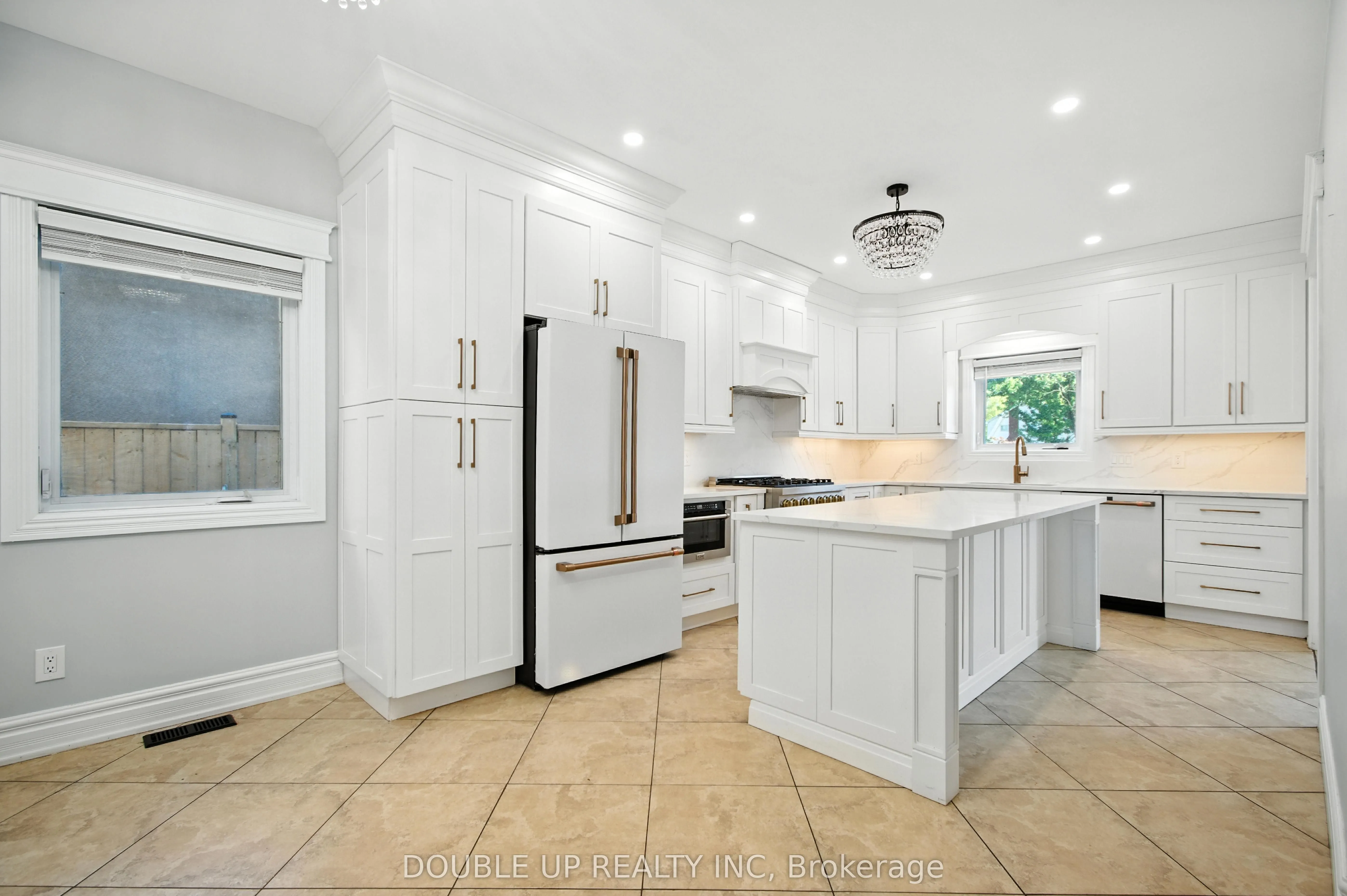 435 Country Club Drive