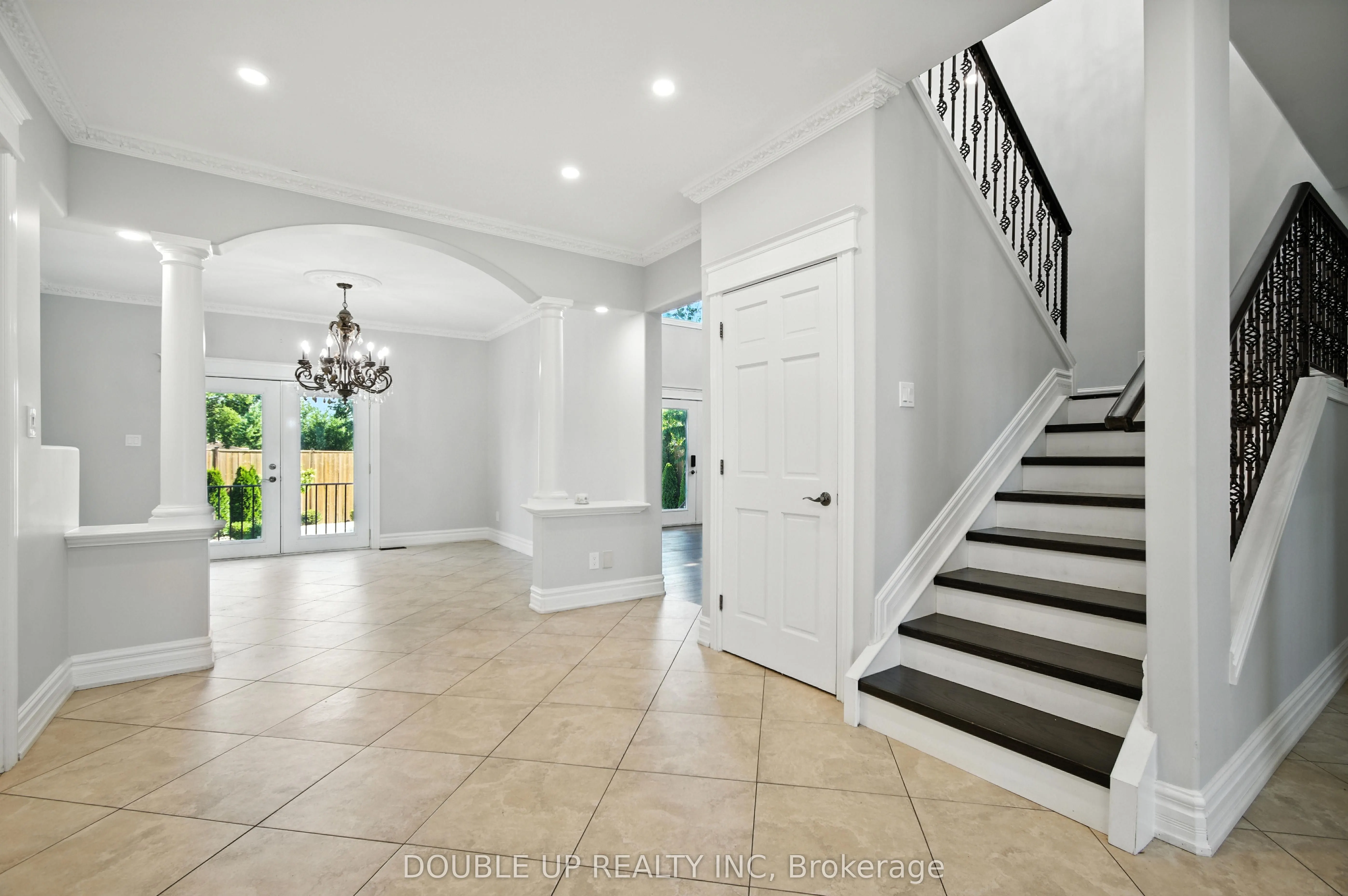 435 Country Club Drive