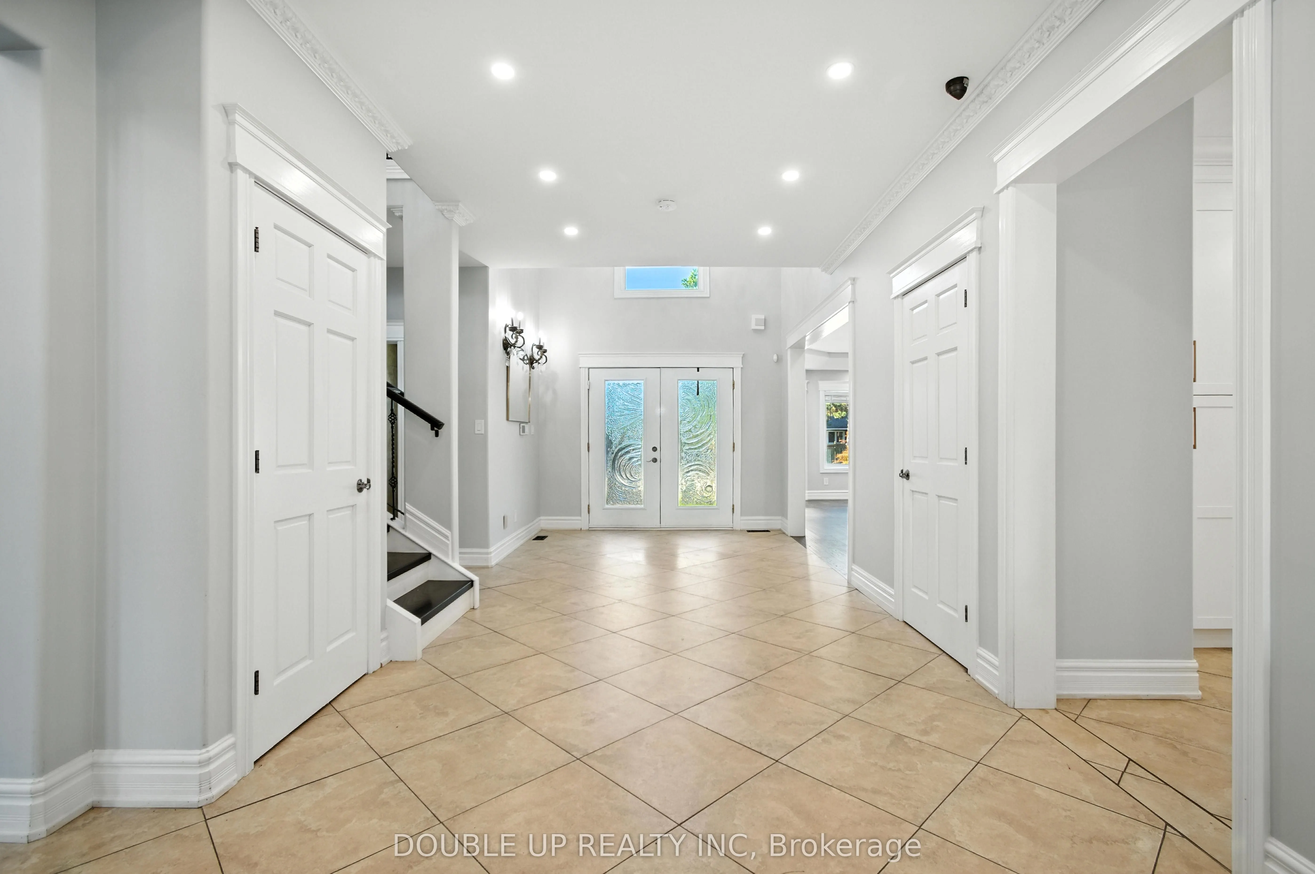 435 Country Club Drive