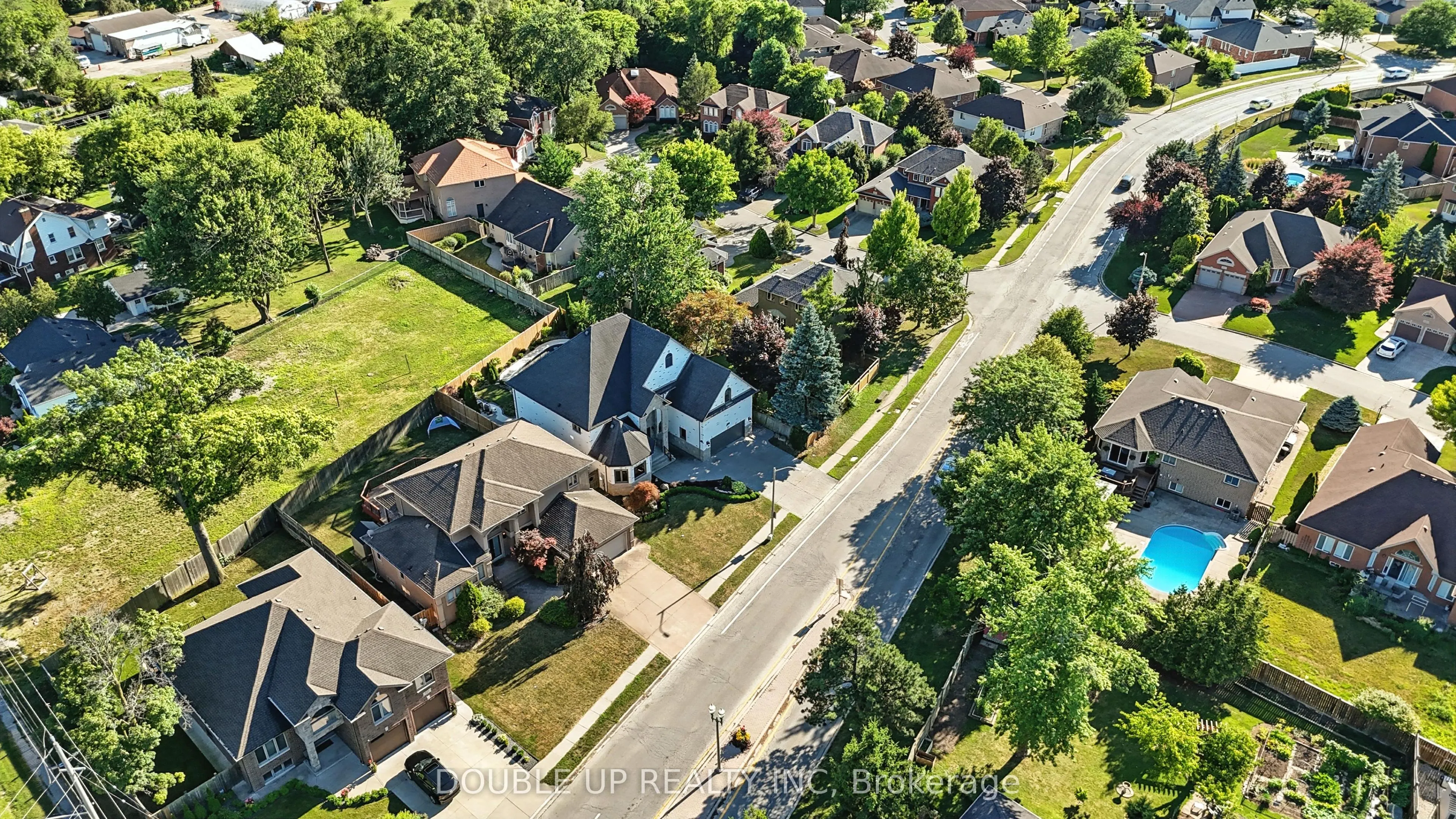 435 Country Club Drive
