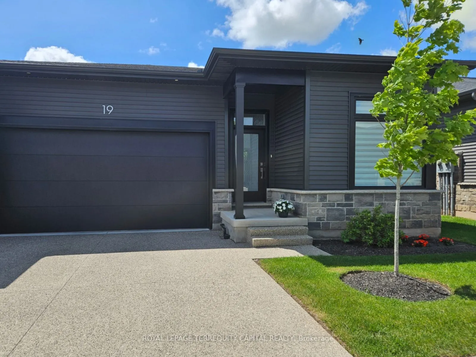 8974 Willoughby Drive, #19