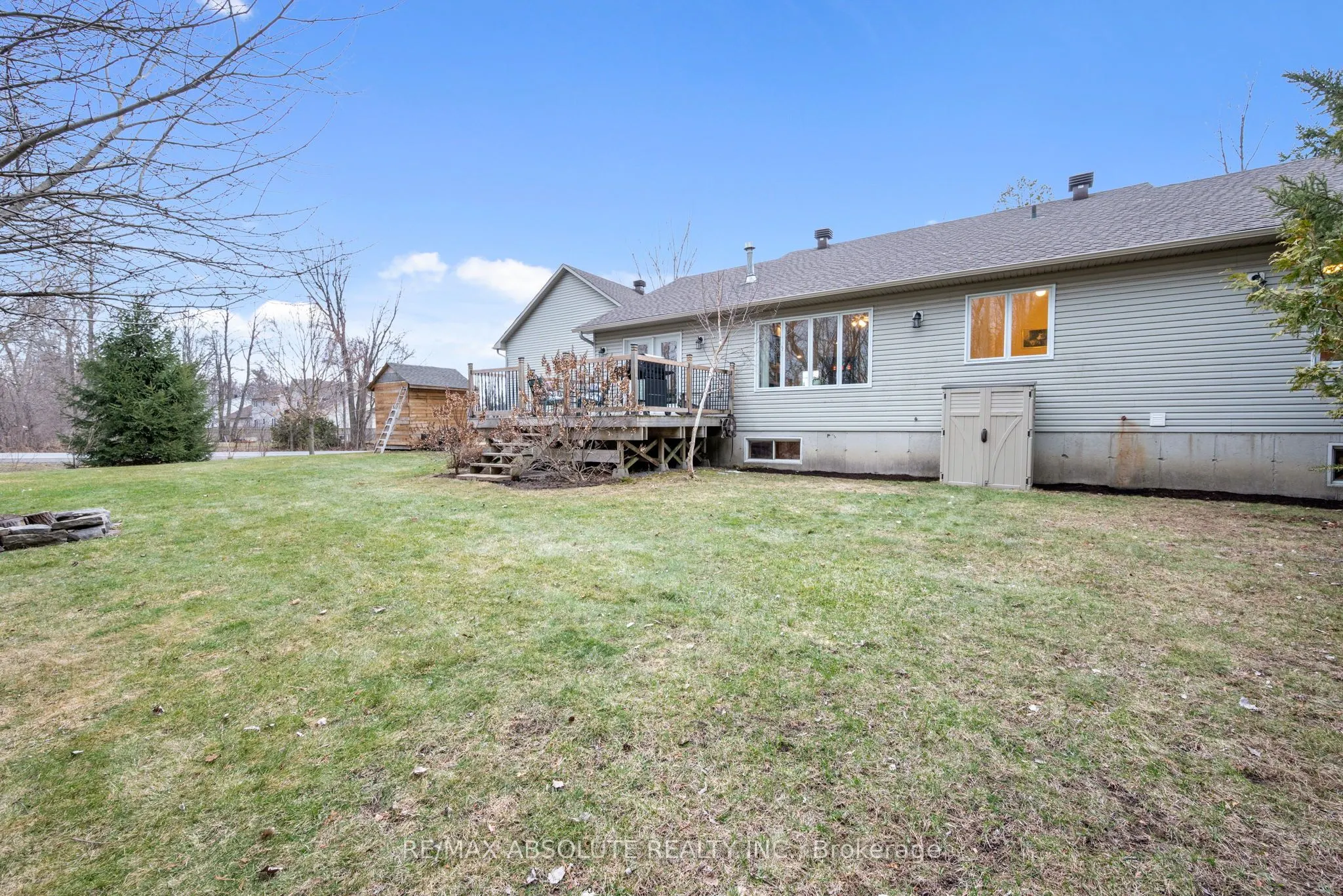 1601 Shauna Crescent