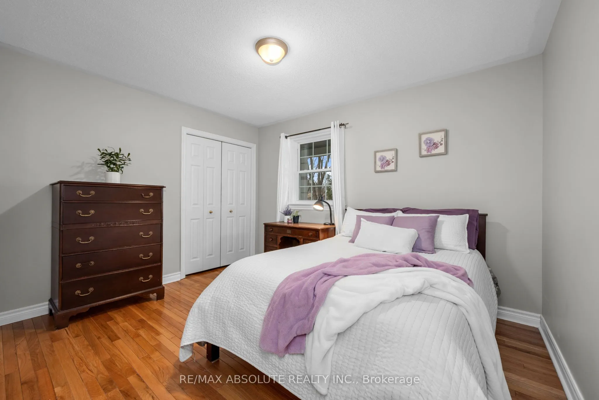 1601 Shauna Crescent