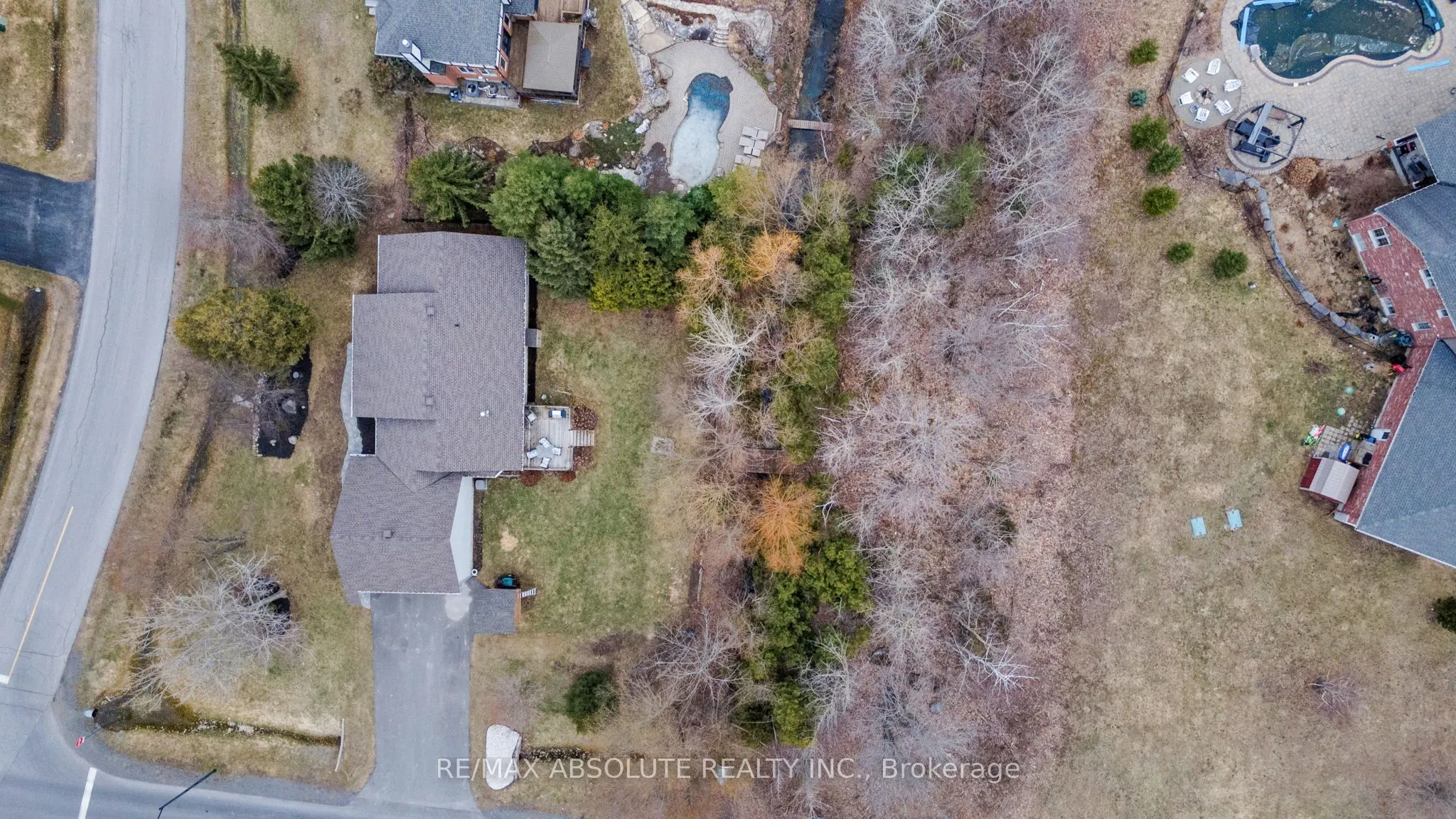 1601 Shauna Crescent
