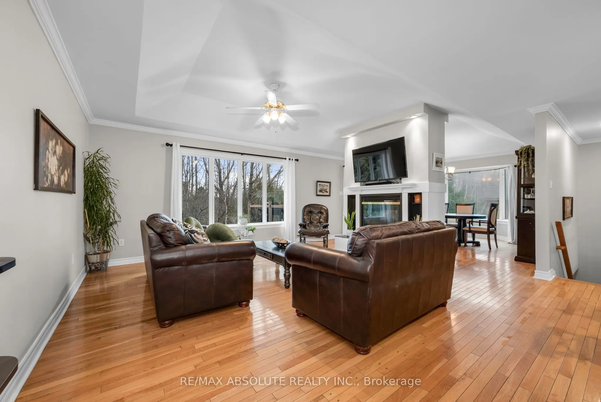 1601 Shauna Crescent